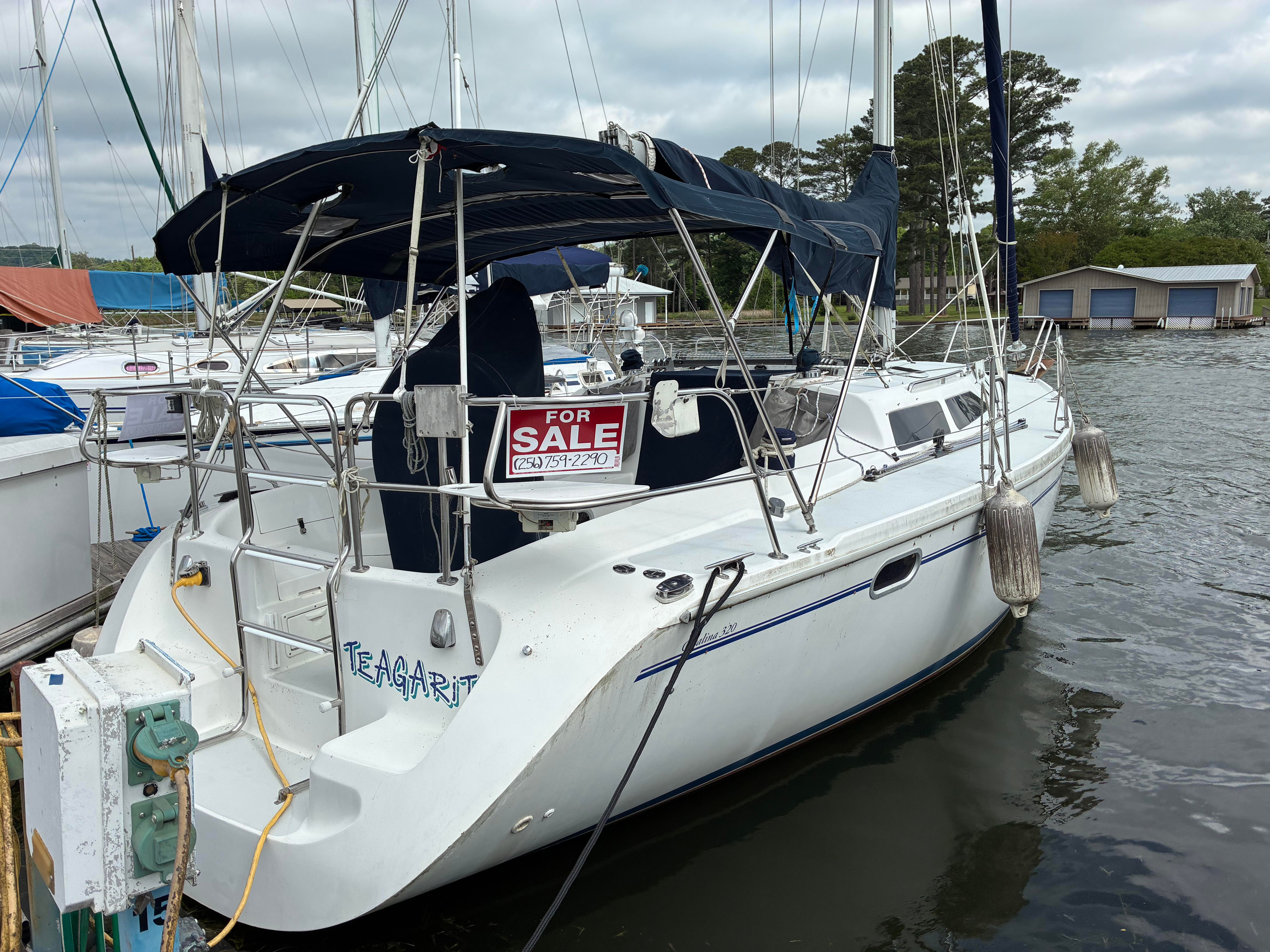 2001 Catalina 320