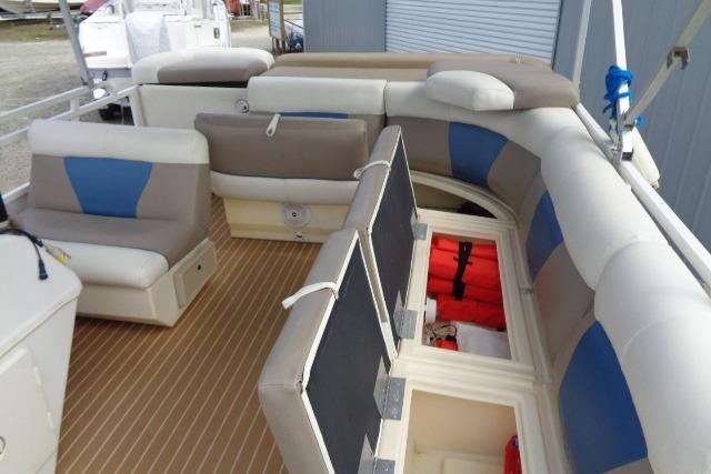 2008 Bentley Pontoons 200 CRUISE interior with seating and storage compartments.