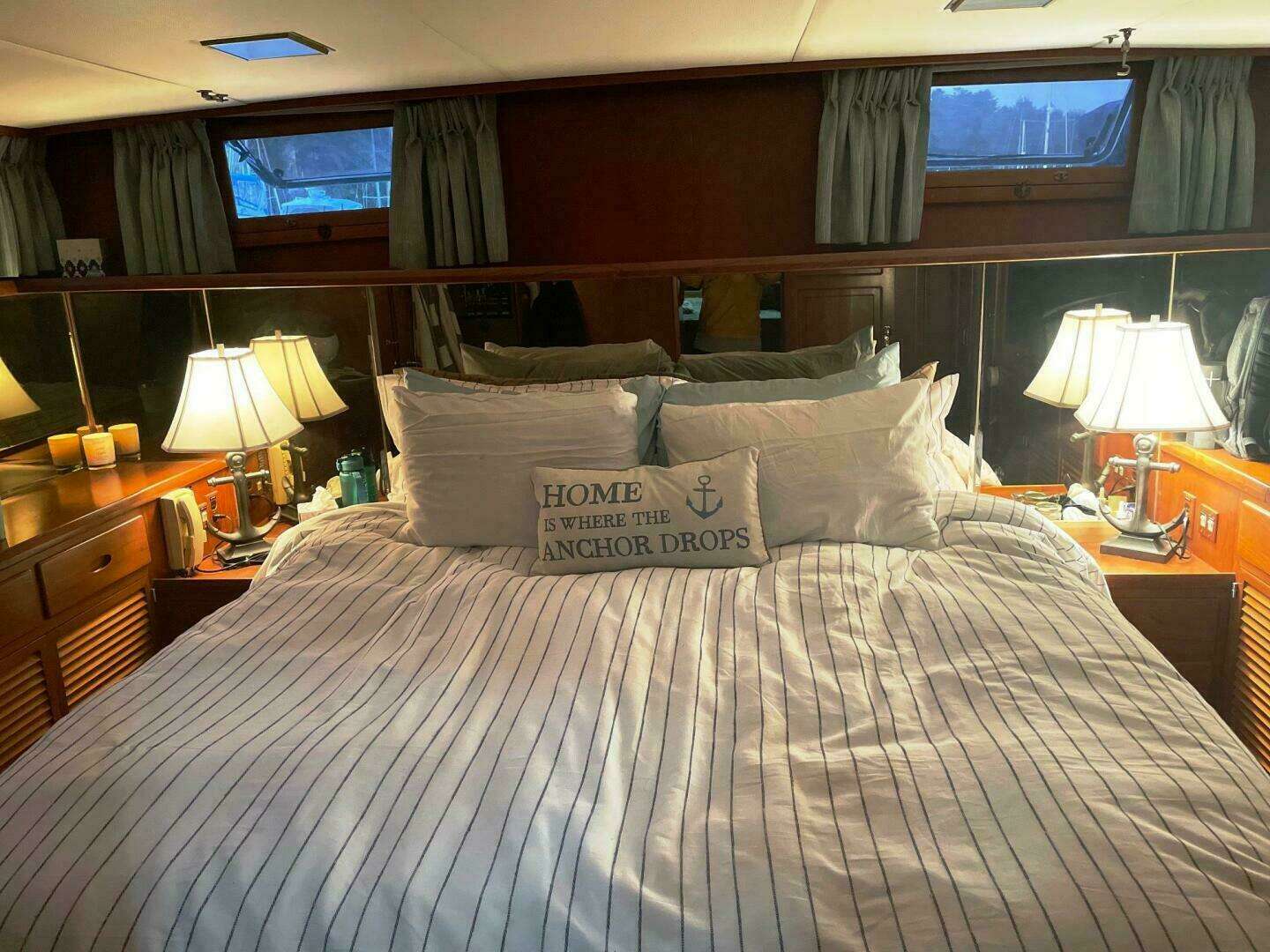 1989 Marine Trader 47 Cockpit Motor Yacht - Image 26