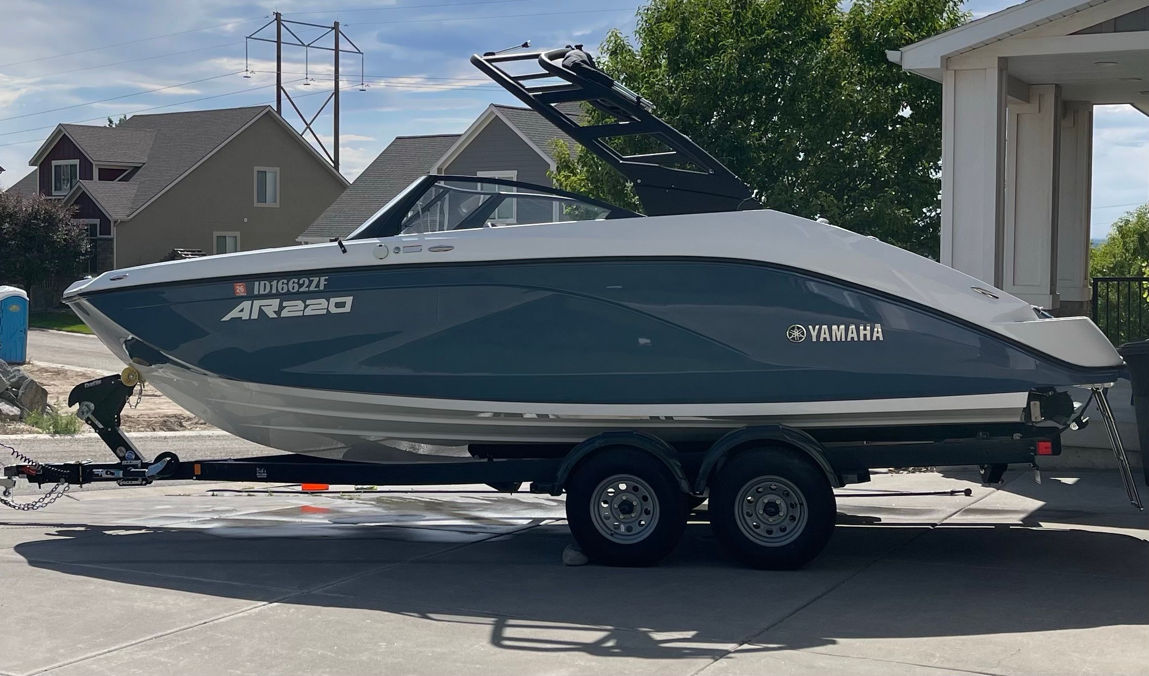 2025 Yamaha Boats AR220