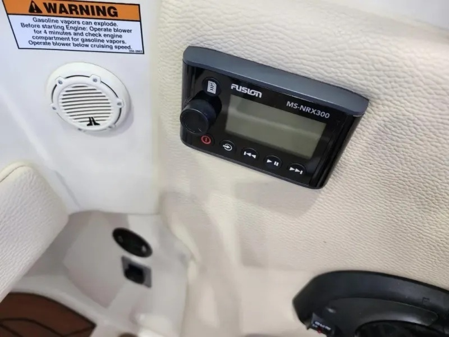 2018 Chris-Craft Launch 23 - Image 18
