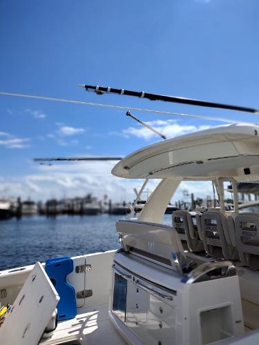 2018 Boston Whaler 420 Outrage - 4
