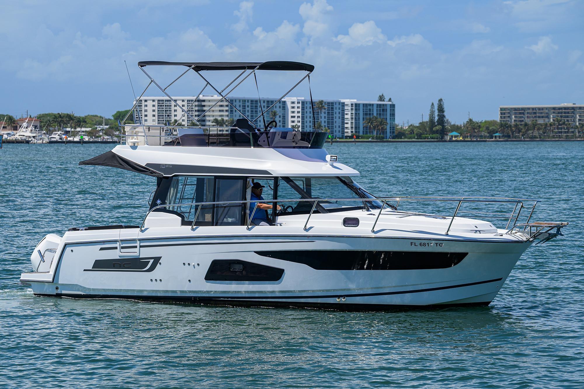 2022 Jeanneau NC Weekender 1095 Fly