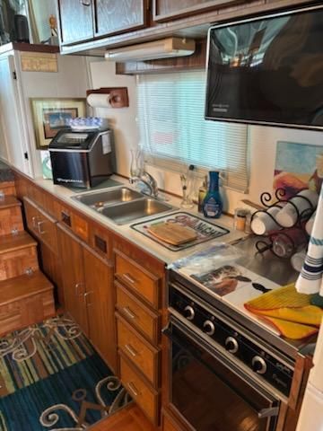 1987 Harbor Master 470 - 5