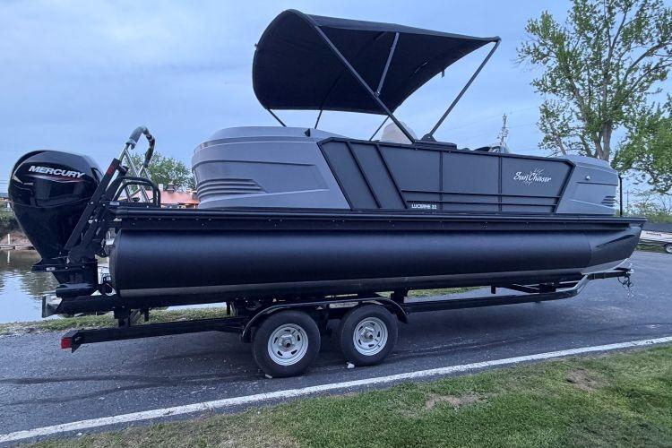 2026 SunChaser Lucerne 22 LR DH Sport