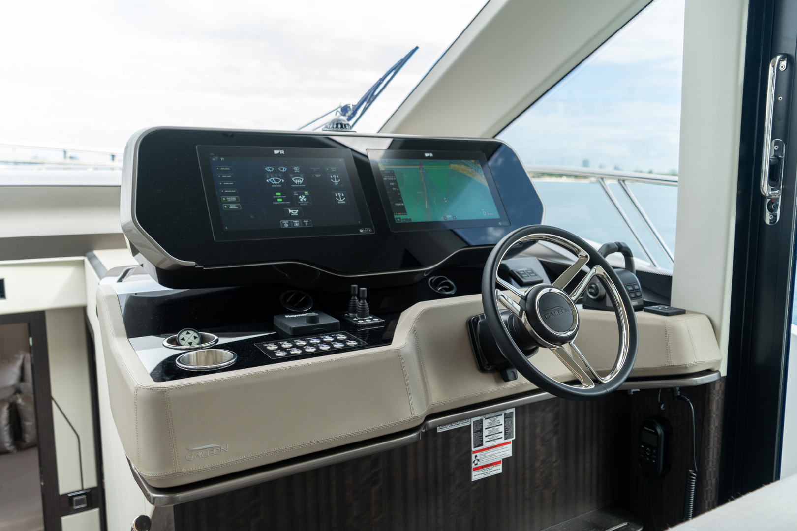 2025 Galeon 560 FLY - Image 30