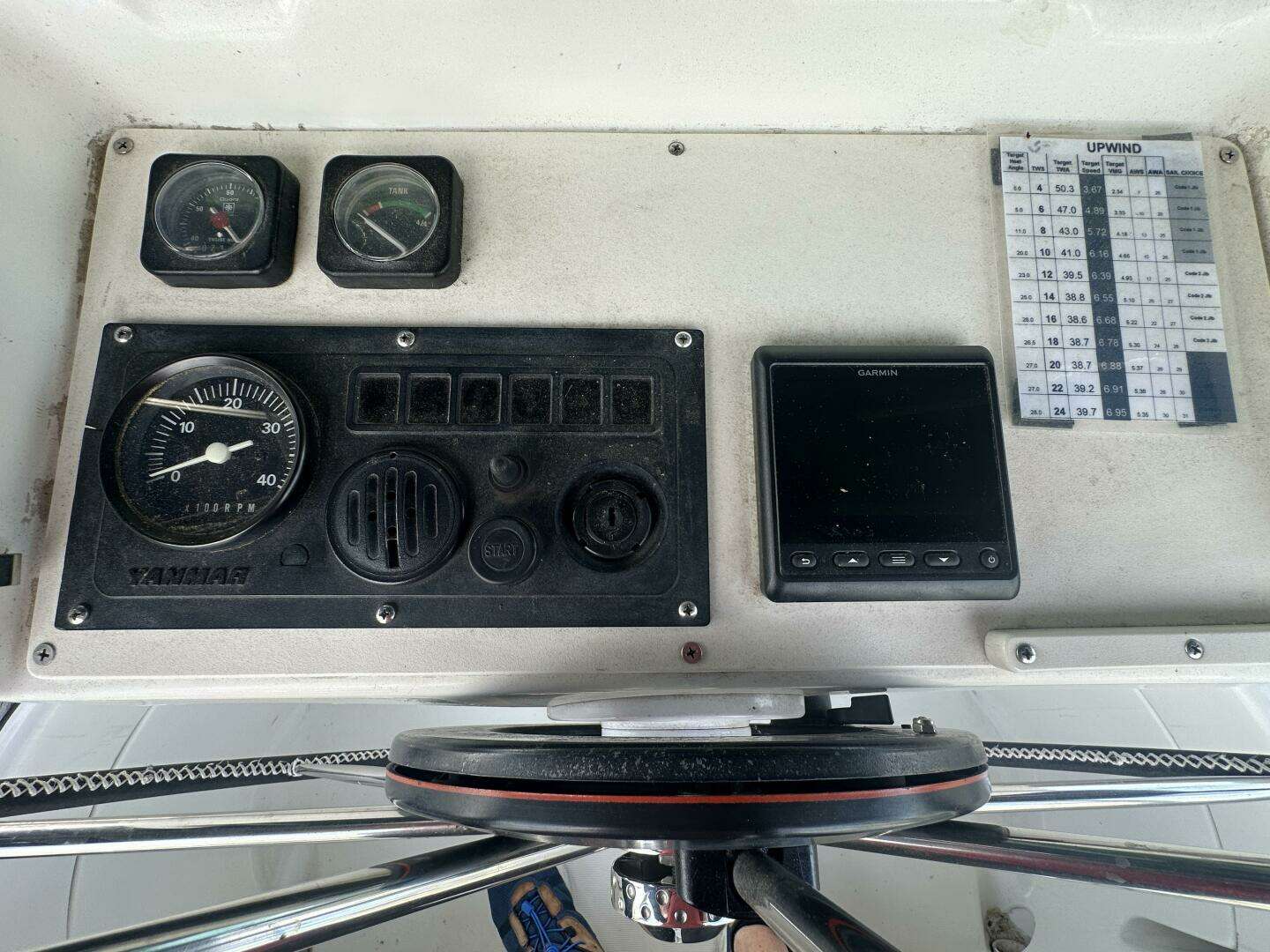 1999 Beneteau — - Image 18