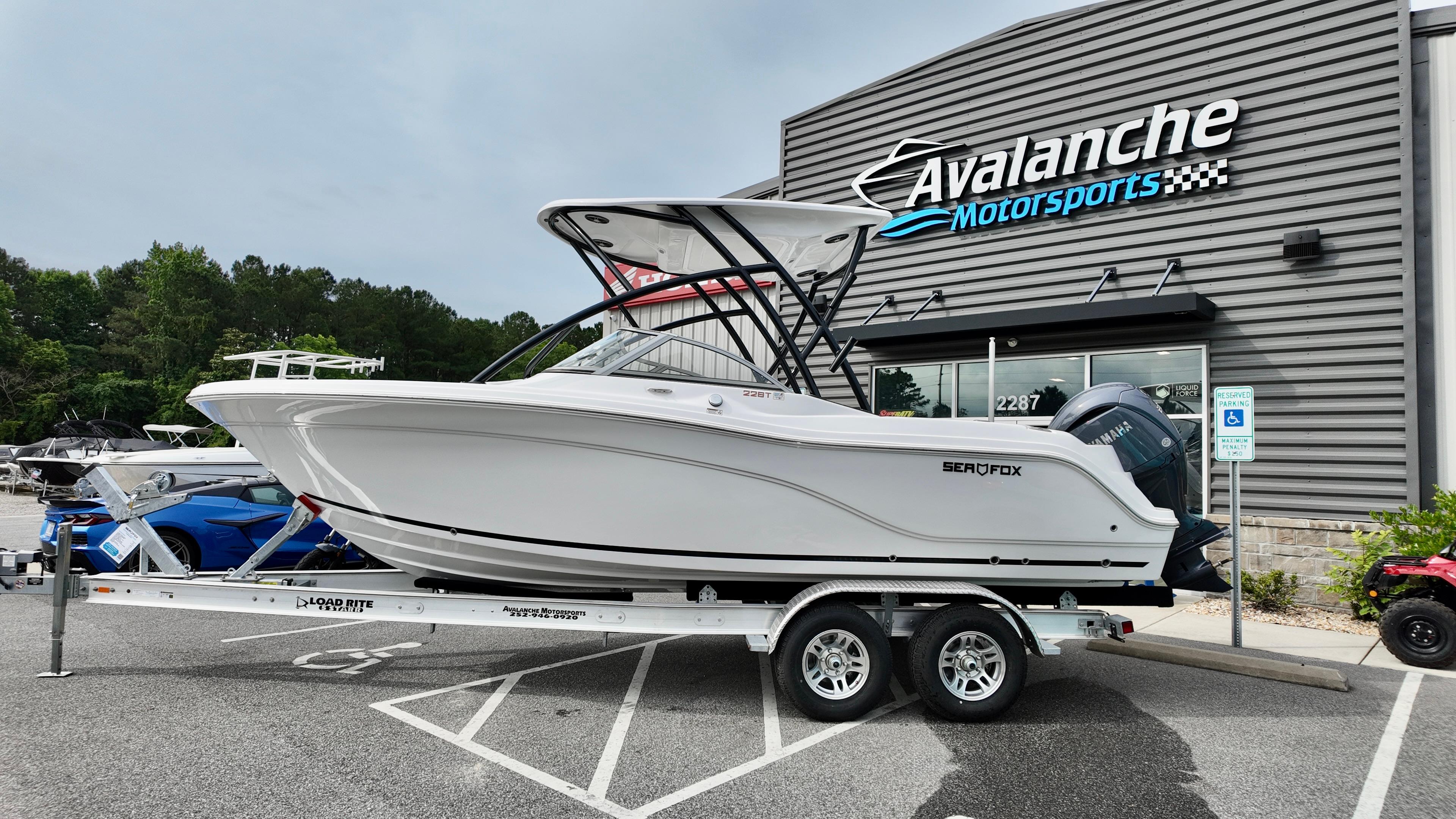 2025 Sea Fox 228 Traveler
