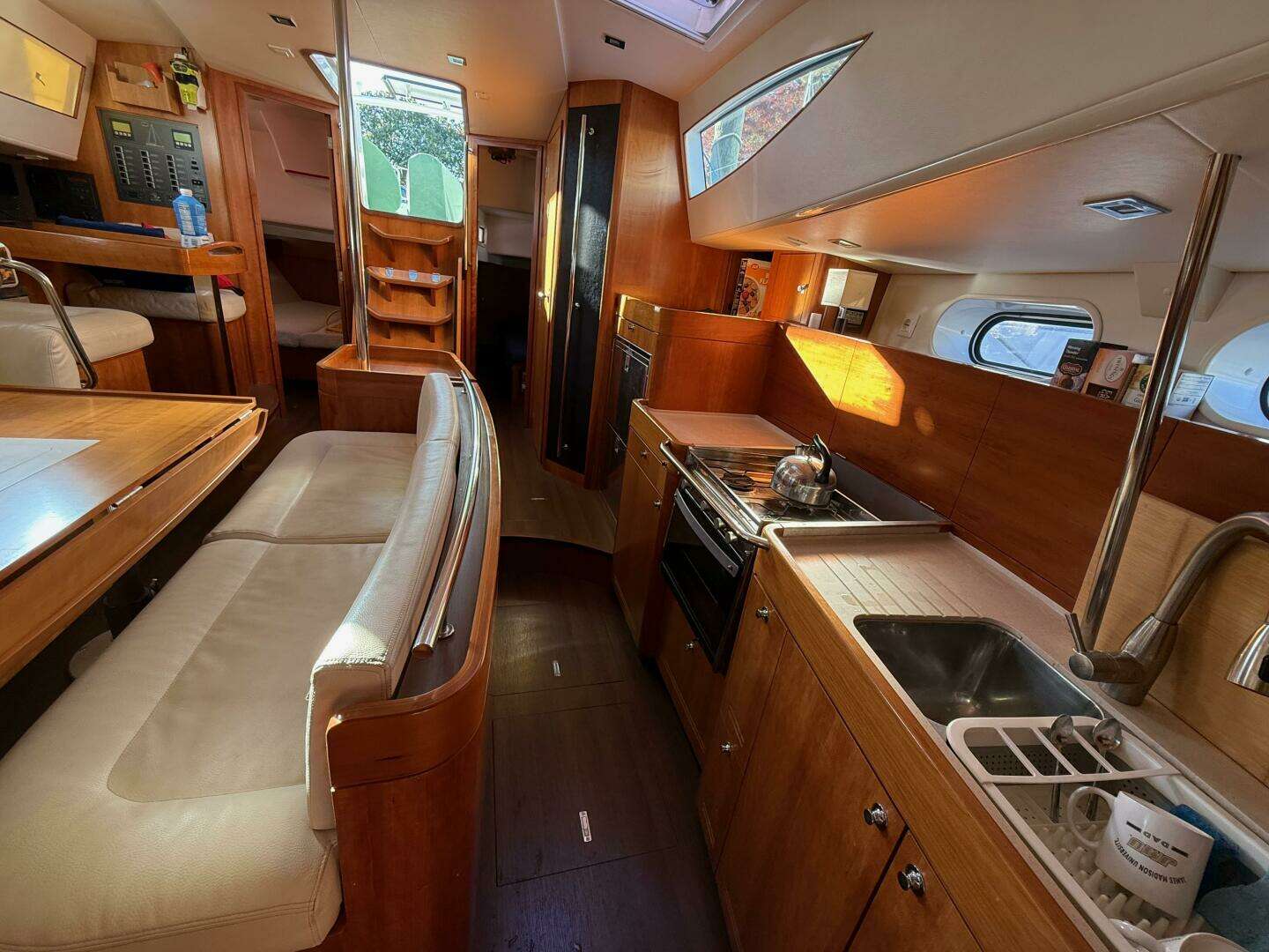 2011 Allures 45 - Image 68