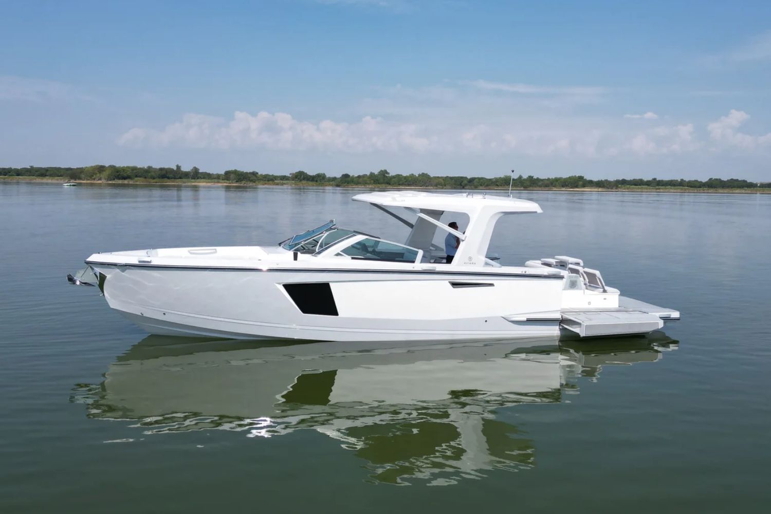 2024 Aviara AV40