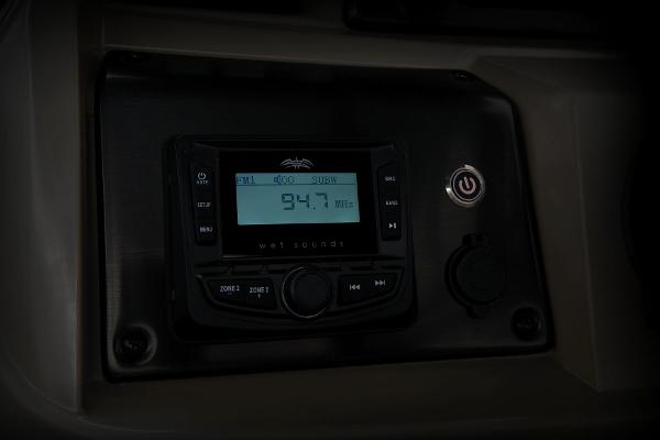 Manufacturer Provided Image: Sun Tracker SportFish 20 DLX