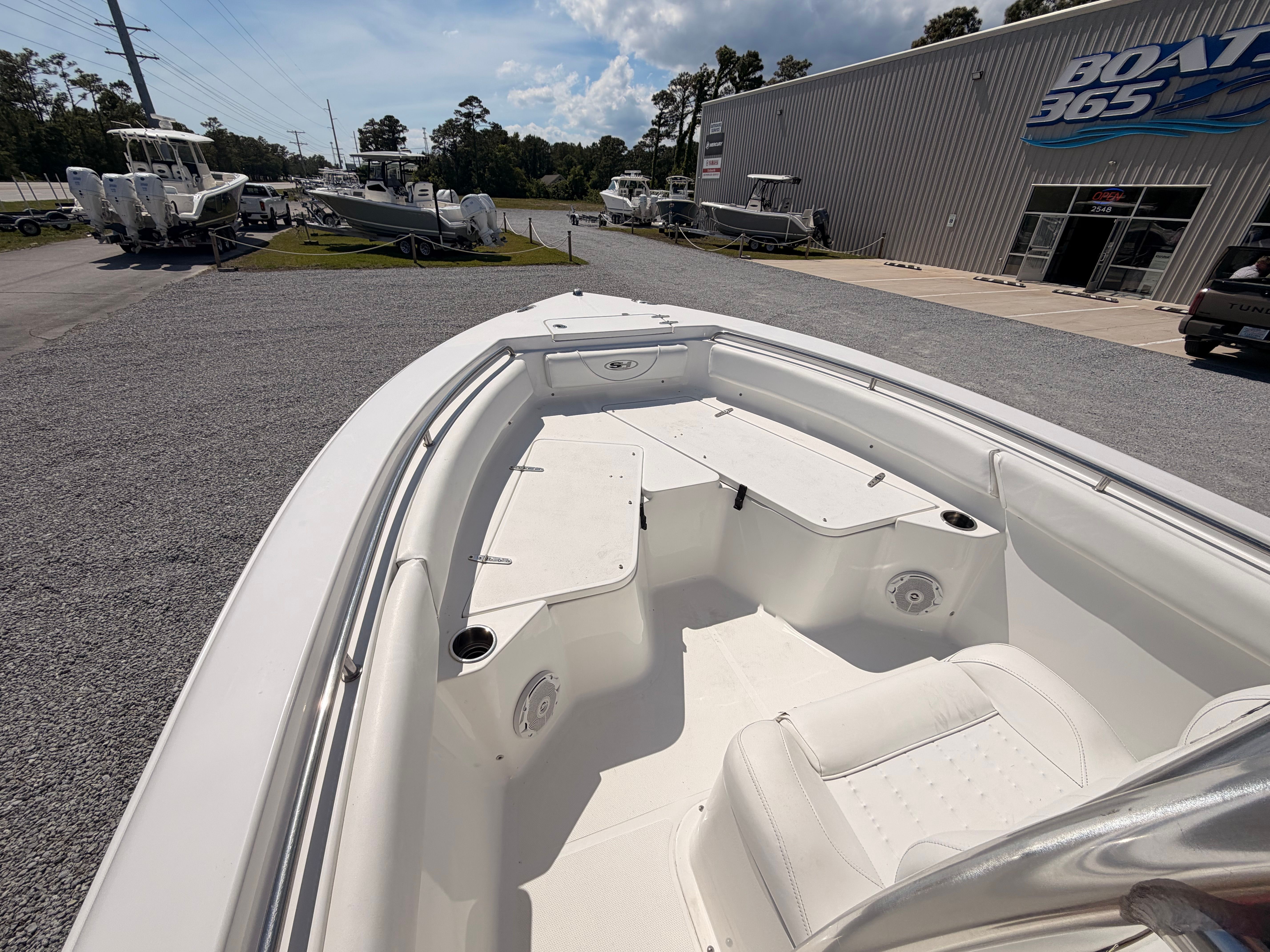 2016 Sea Hunt Triton 225 - 10