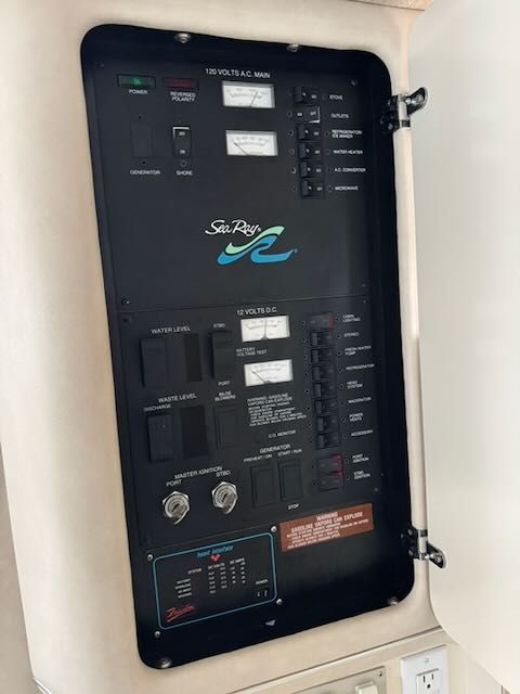 1996 Sea Ray Sundancer 330 - 16