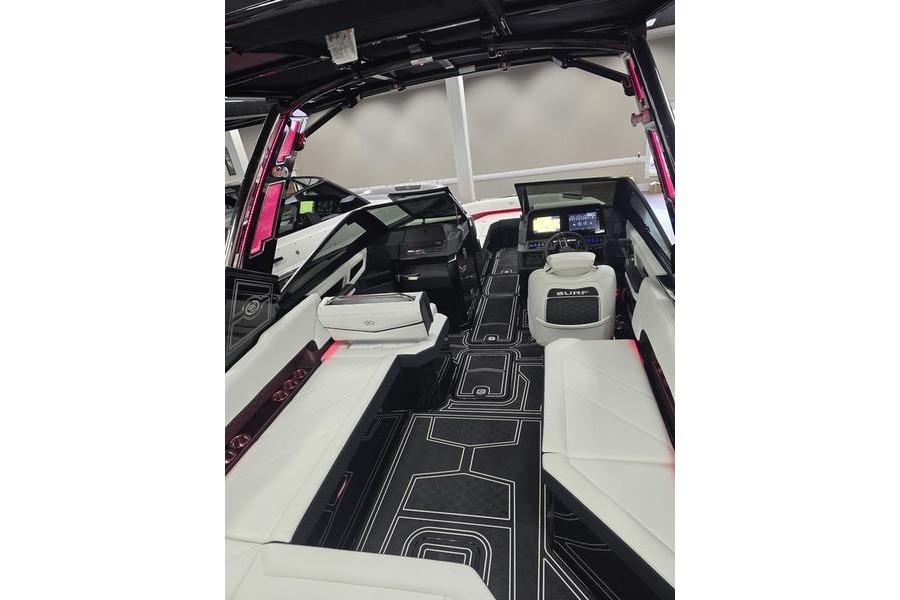 2026 Cobalt R8 Surf boat interior with modern dashboard and seating.
