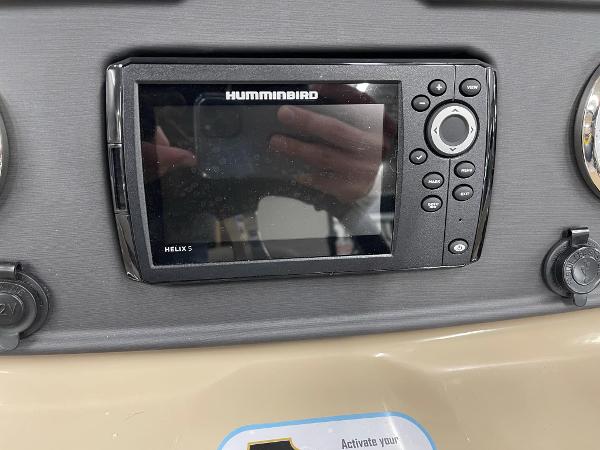 Humminbird Helix 5 fish finder on 2025 Bentley Pontoons 200 Fish-N-Cruise dashboard.