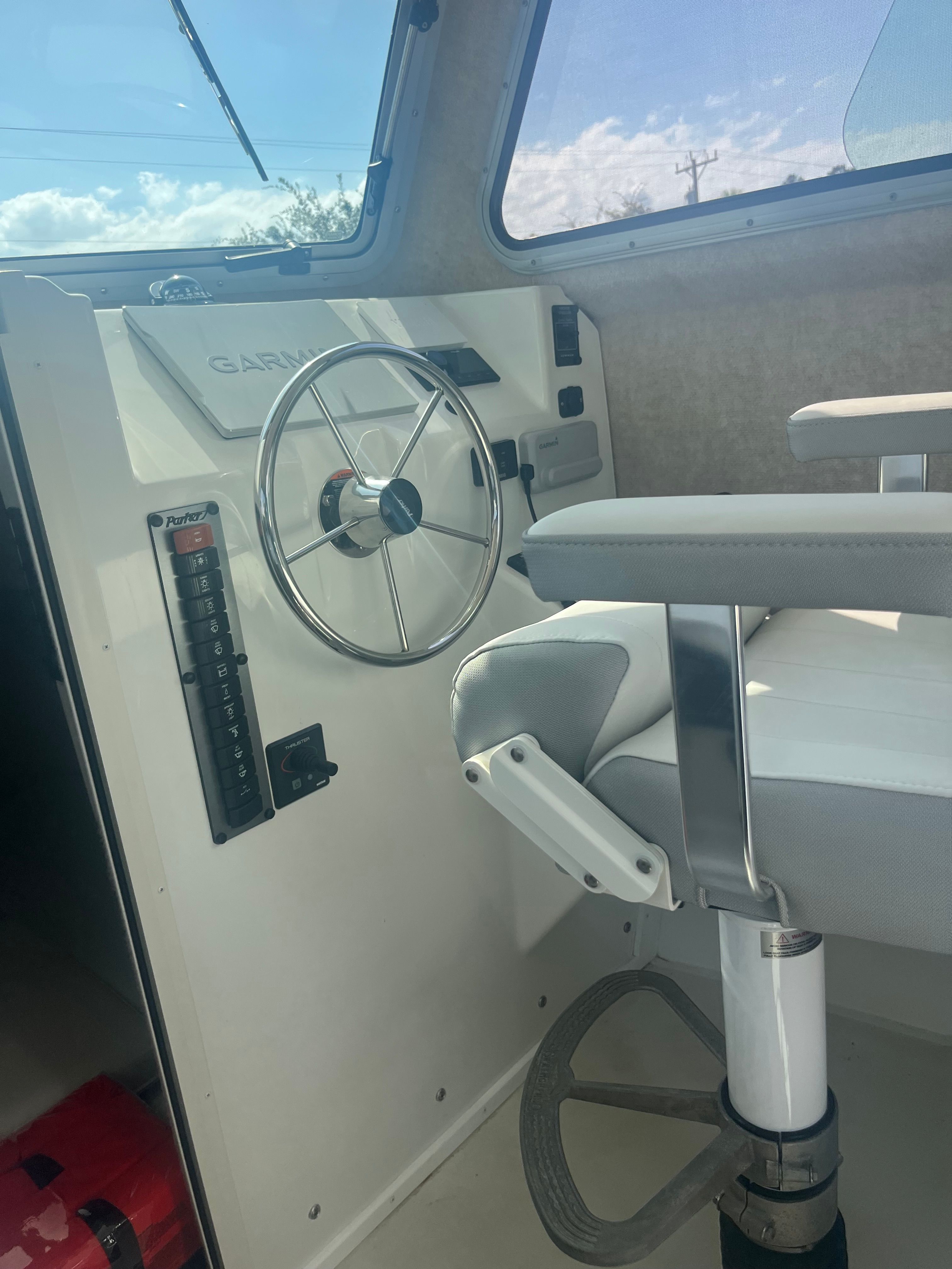 2024 Parker 2520 XLD Sport Cabin - 9