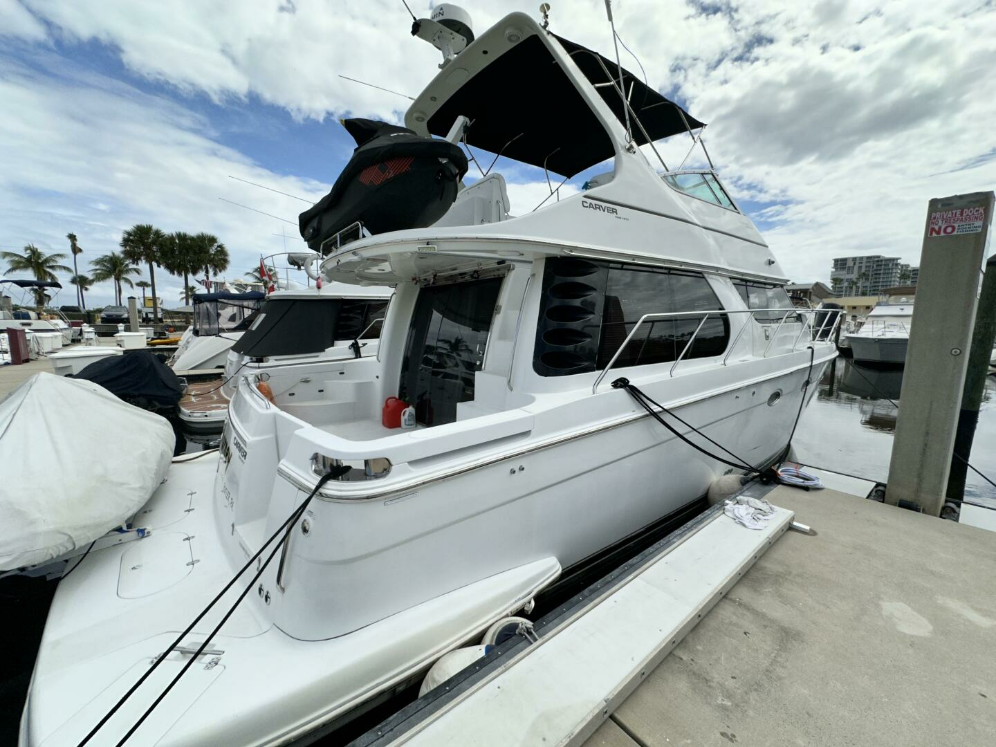 1999 Carver 450 Pilothouse - Image 5