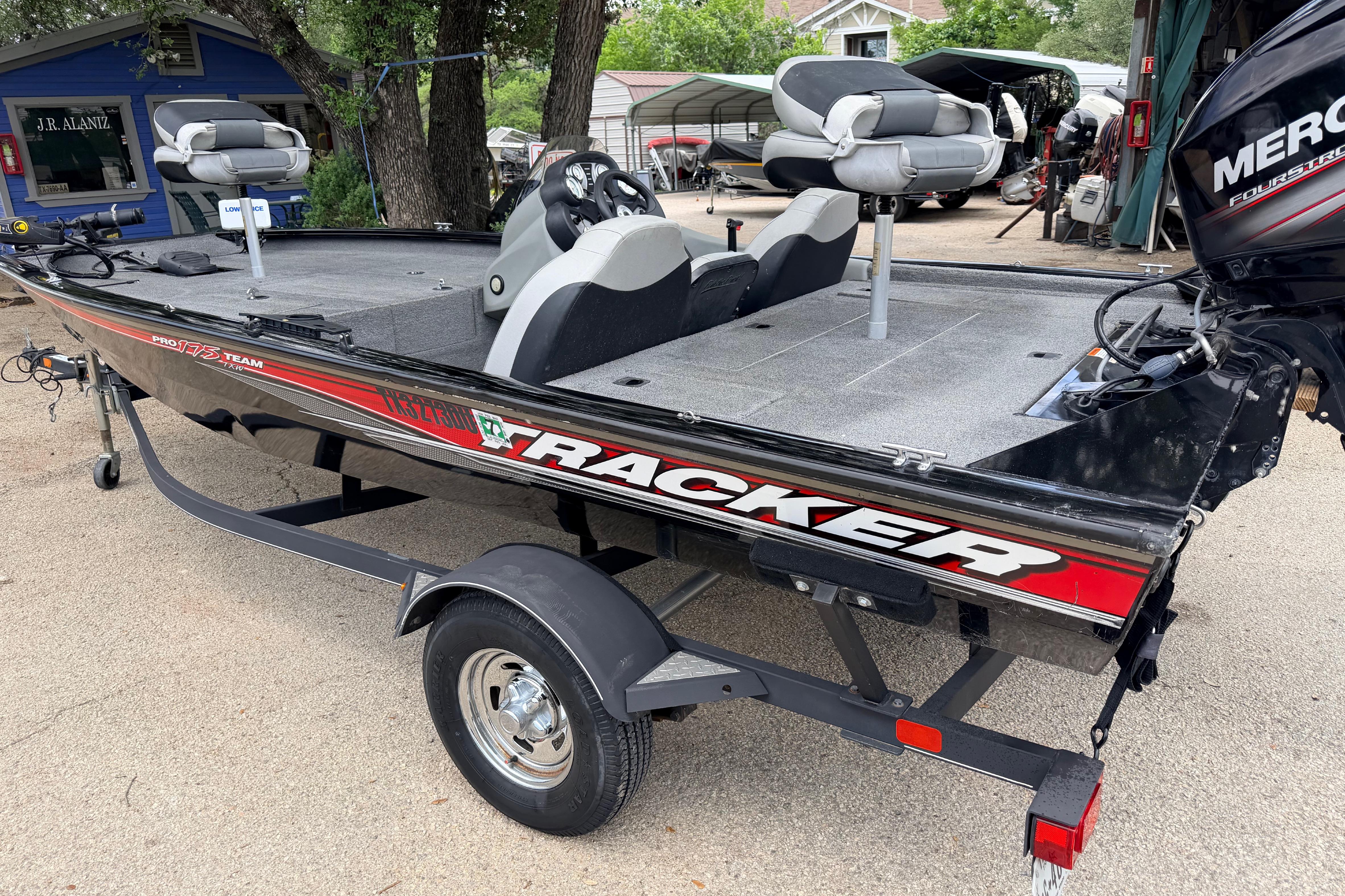 2017 Tracker Pro Team 175 TXW