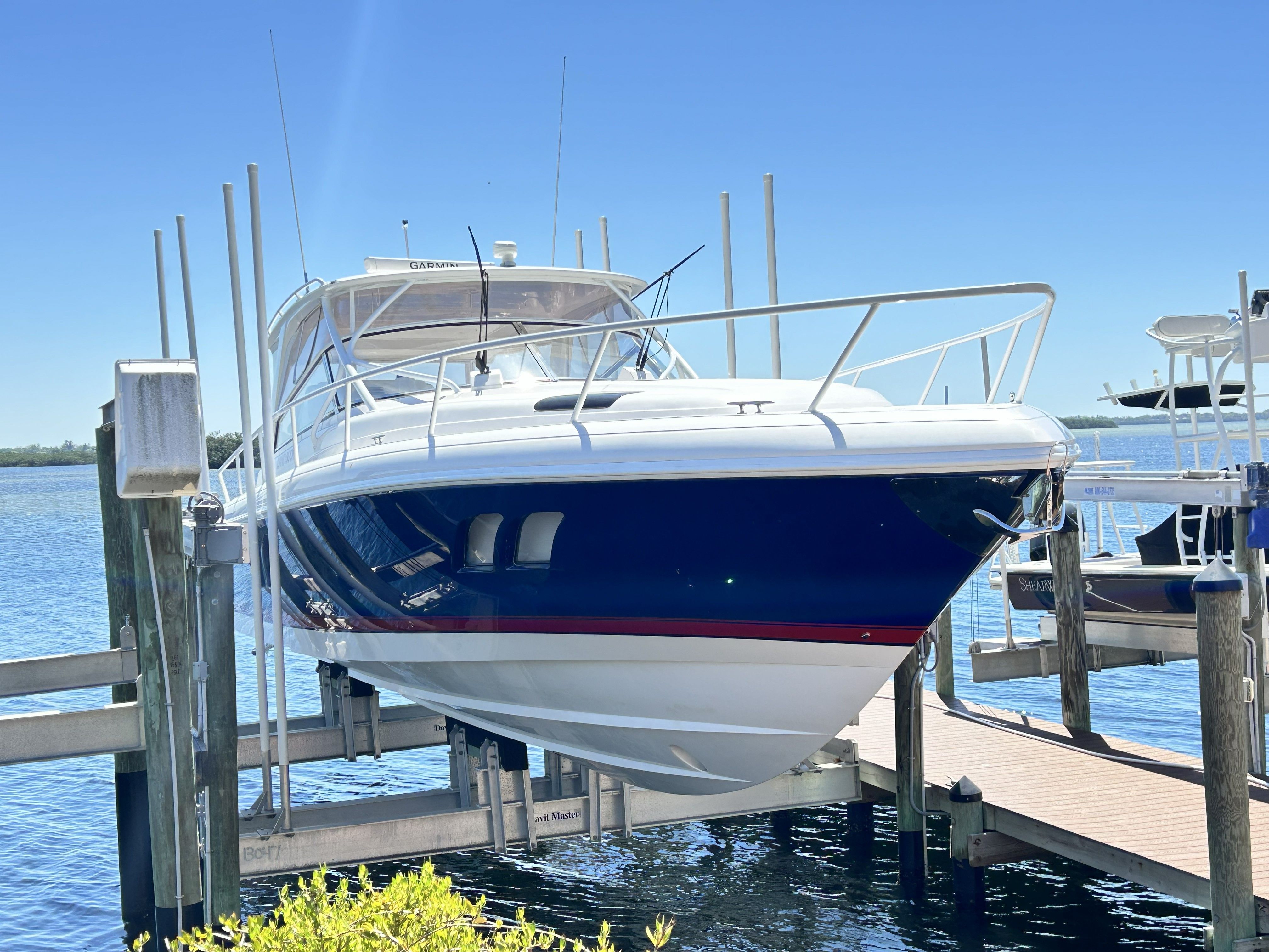 2018 Intrepid 475 Sport Yacht