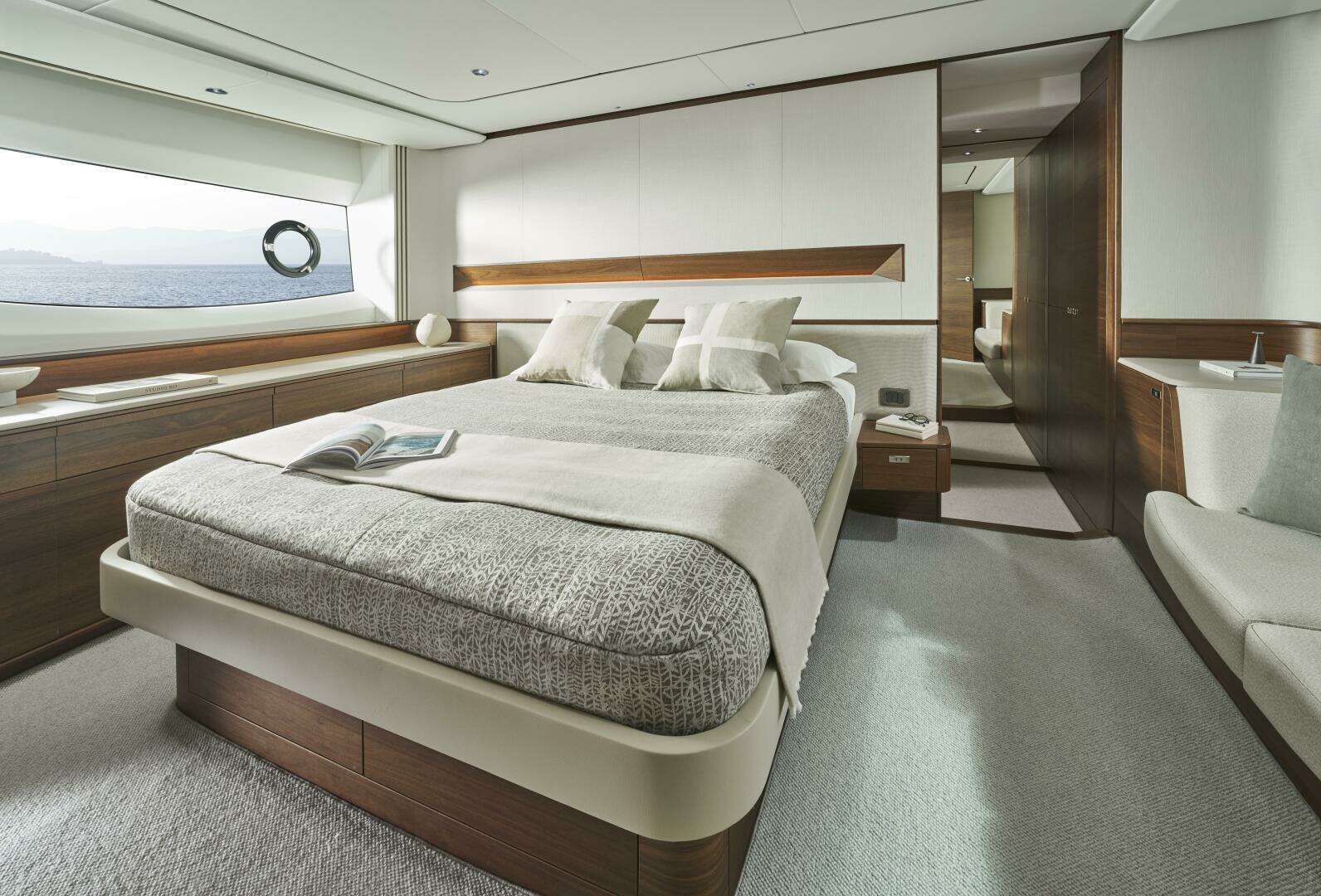 2026 Princess F65 - Image 9