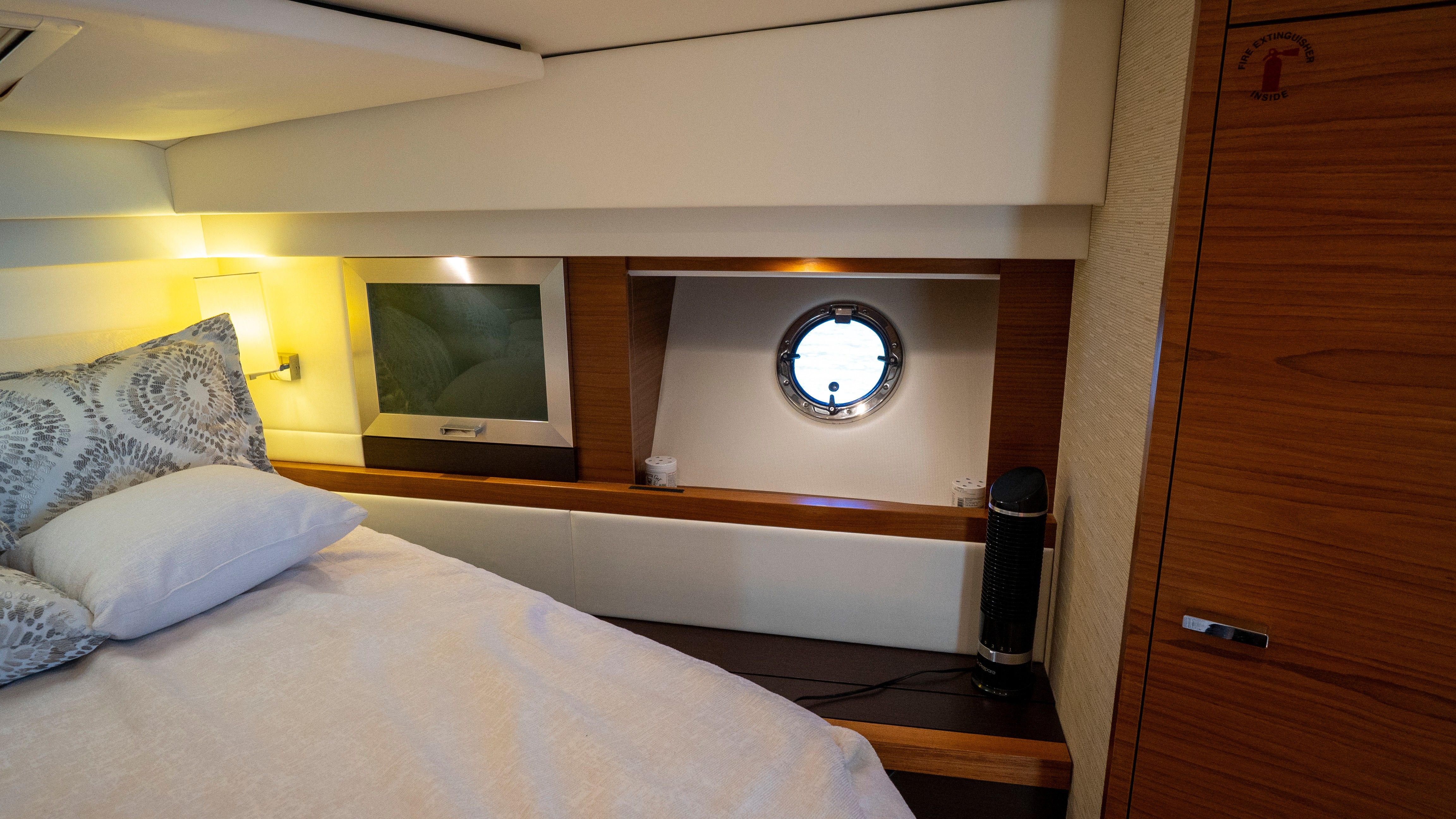 2018 Tiara Yachts 44 Coupe - 21