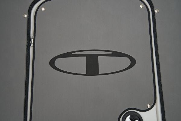2025 Tahoe 2150 CC - 29