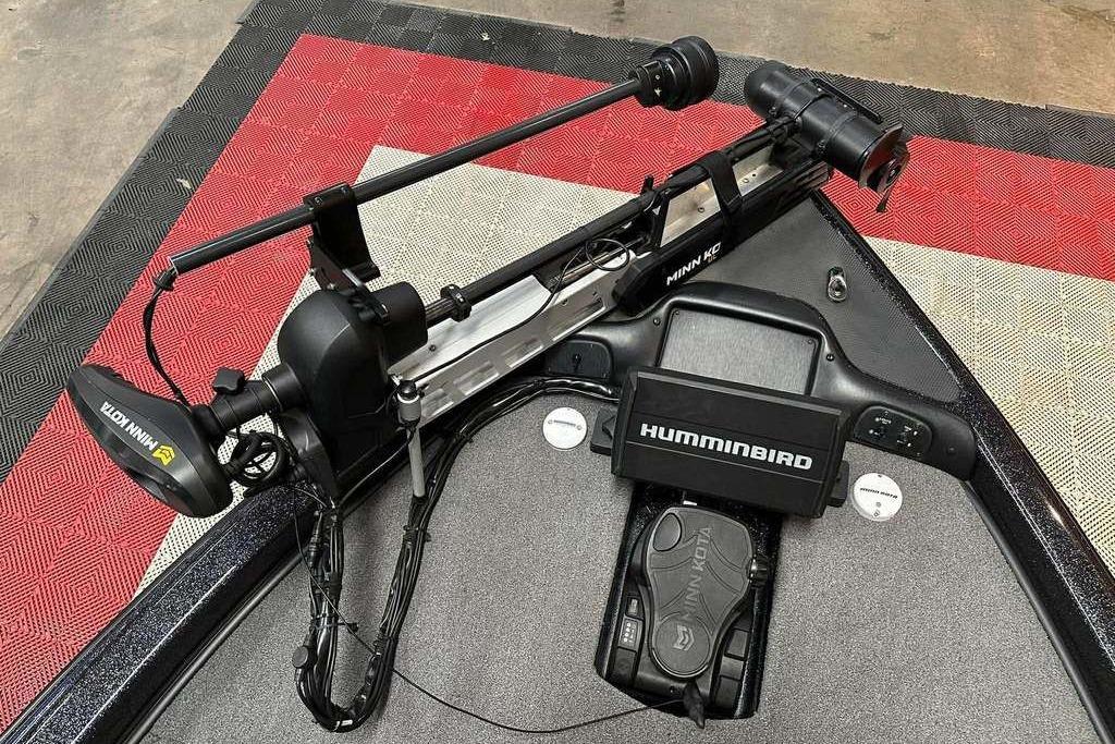 2017 Phoenix 919 ProXP boat with Minn Kota trolling motor and Humminbird fish finder.