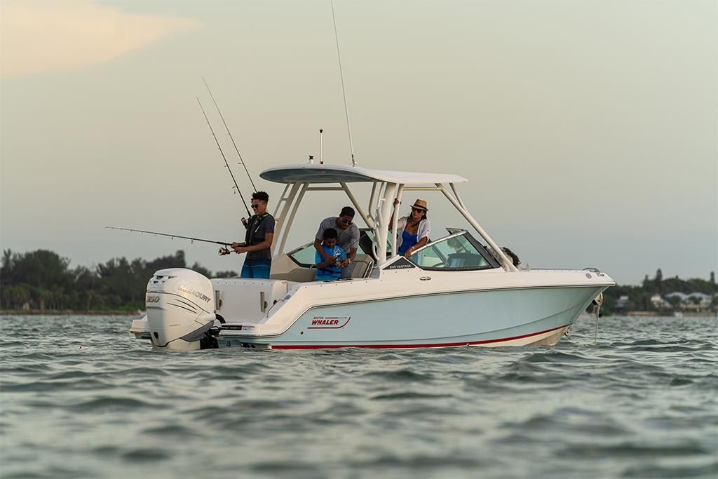 2023-Boston-Whaler-240-Vantage-MarineMax