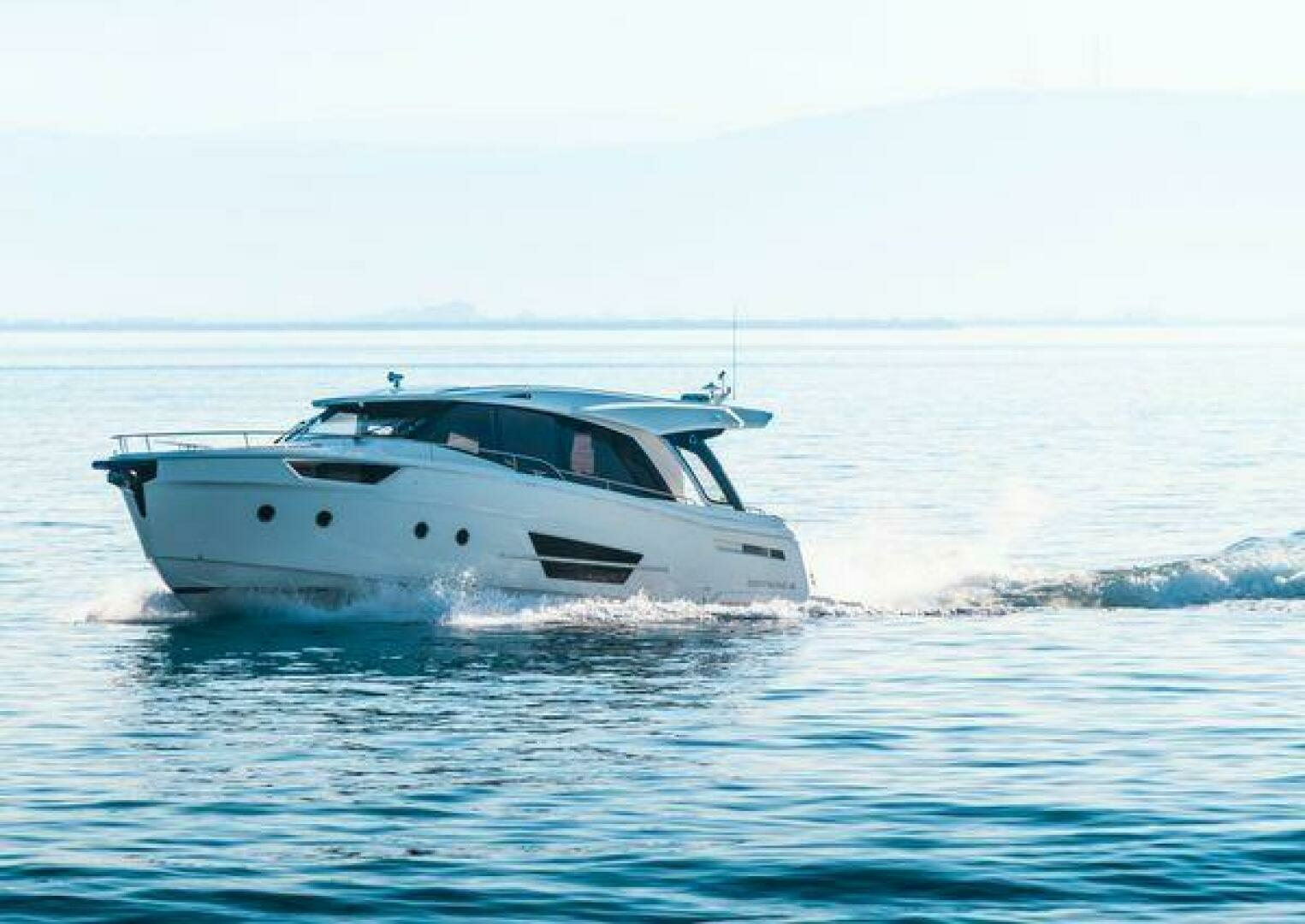 2027 Greenline 45 Coupe - Image 7