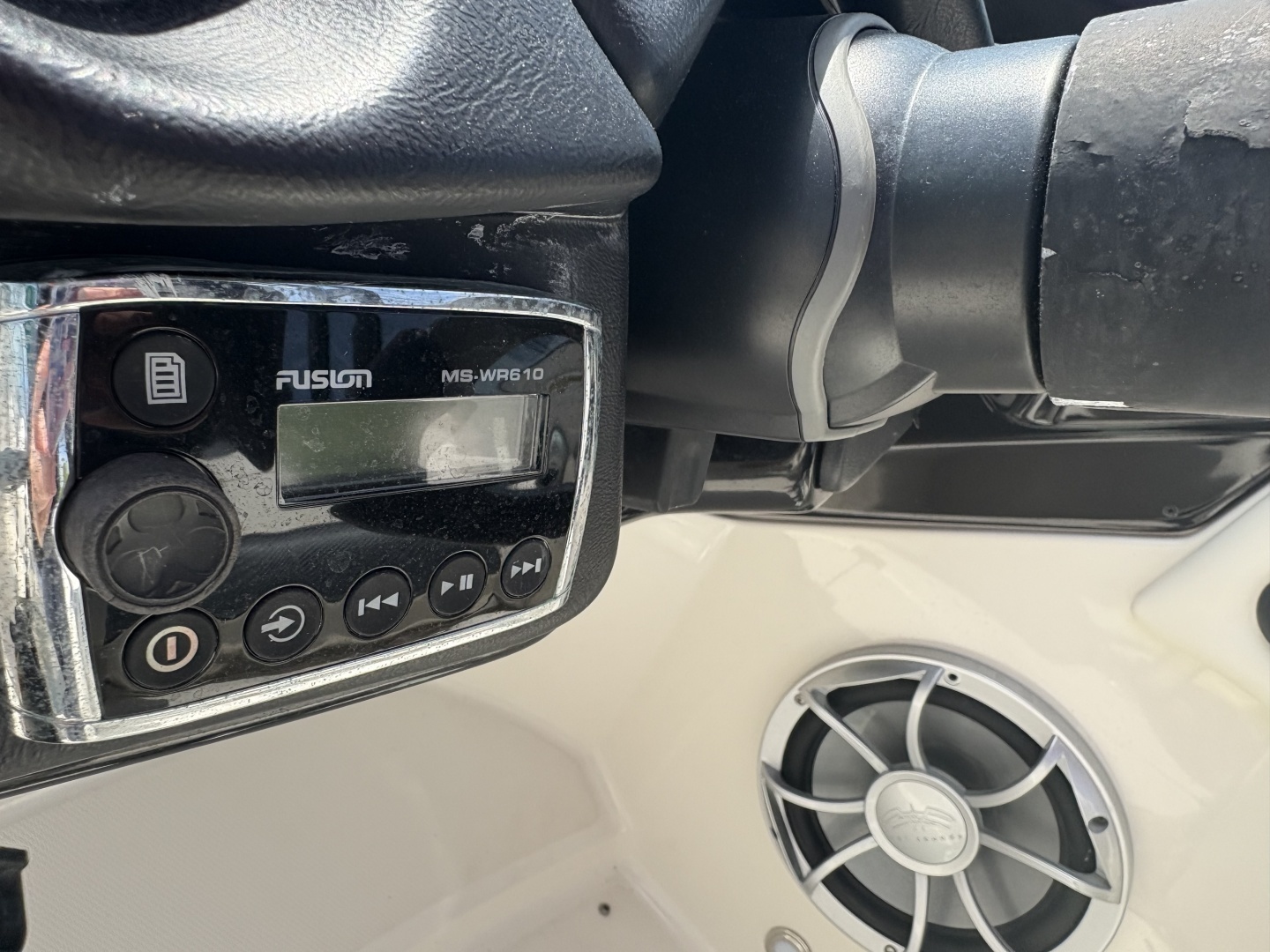 2013 Monterey M5 Sport Boat - Image 15