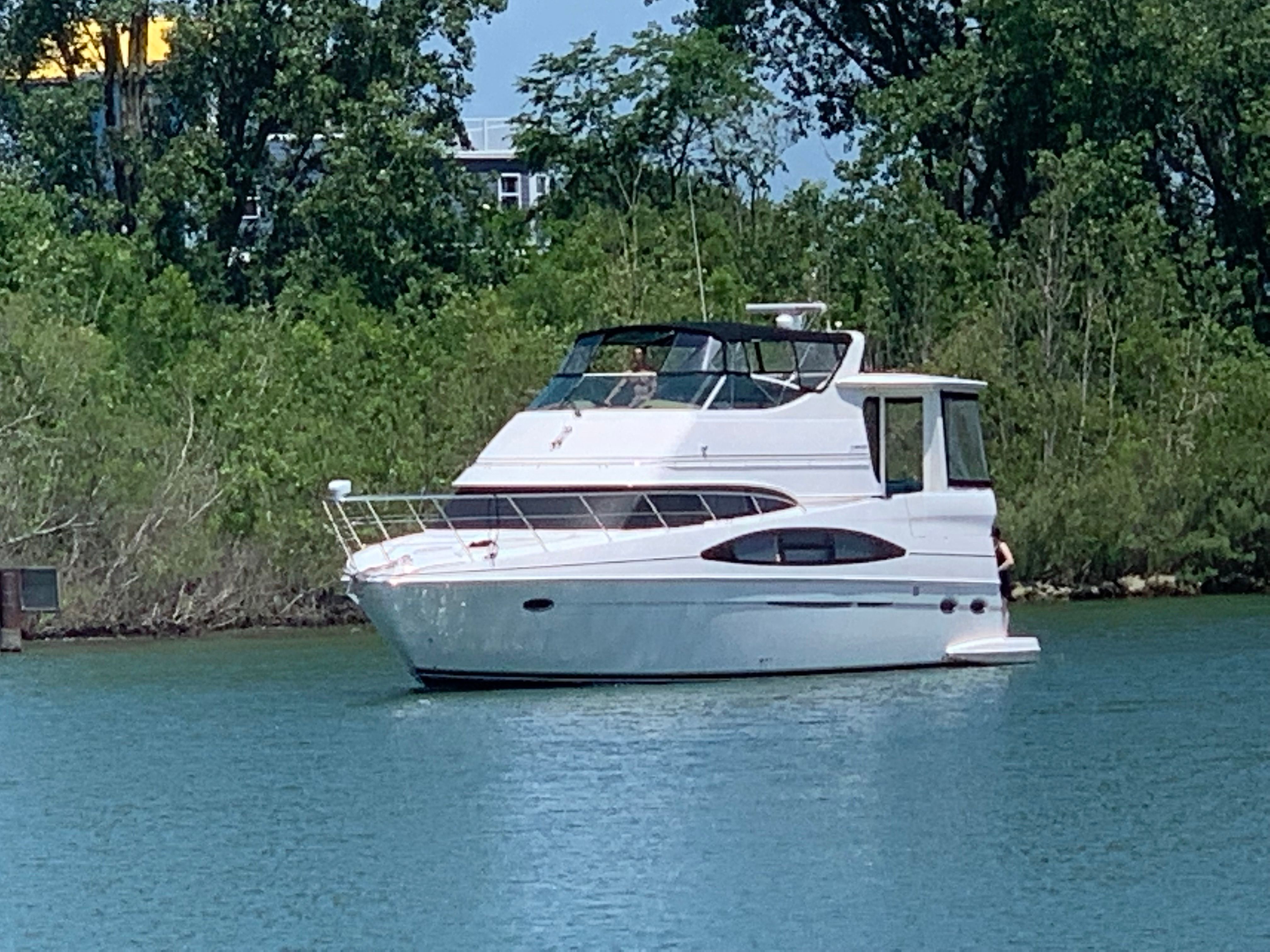 2002 Carver 466 Motor Yacht
