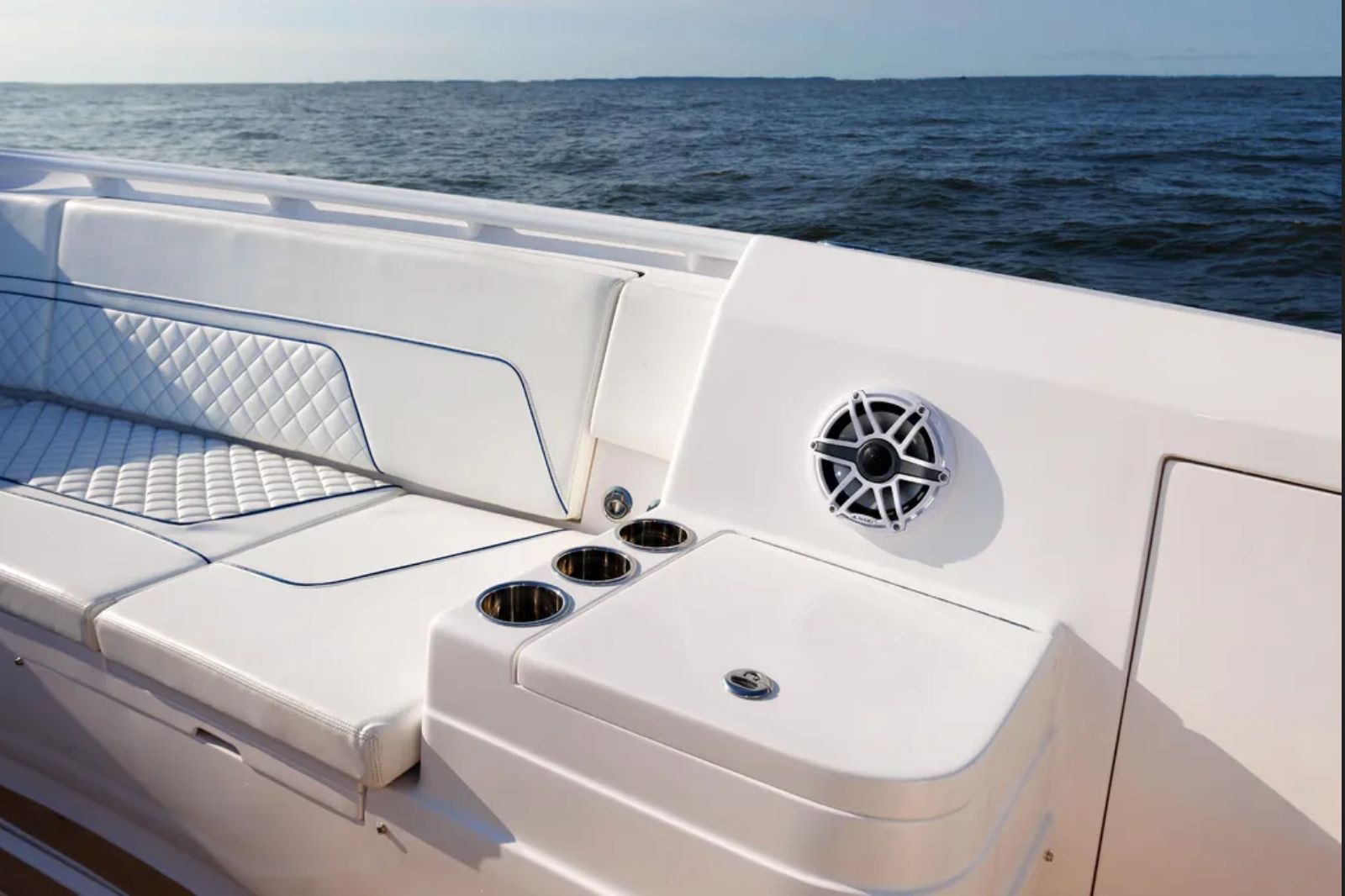 2022 Intrepid 375 Nomad SE - 24