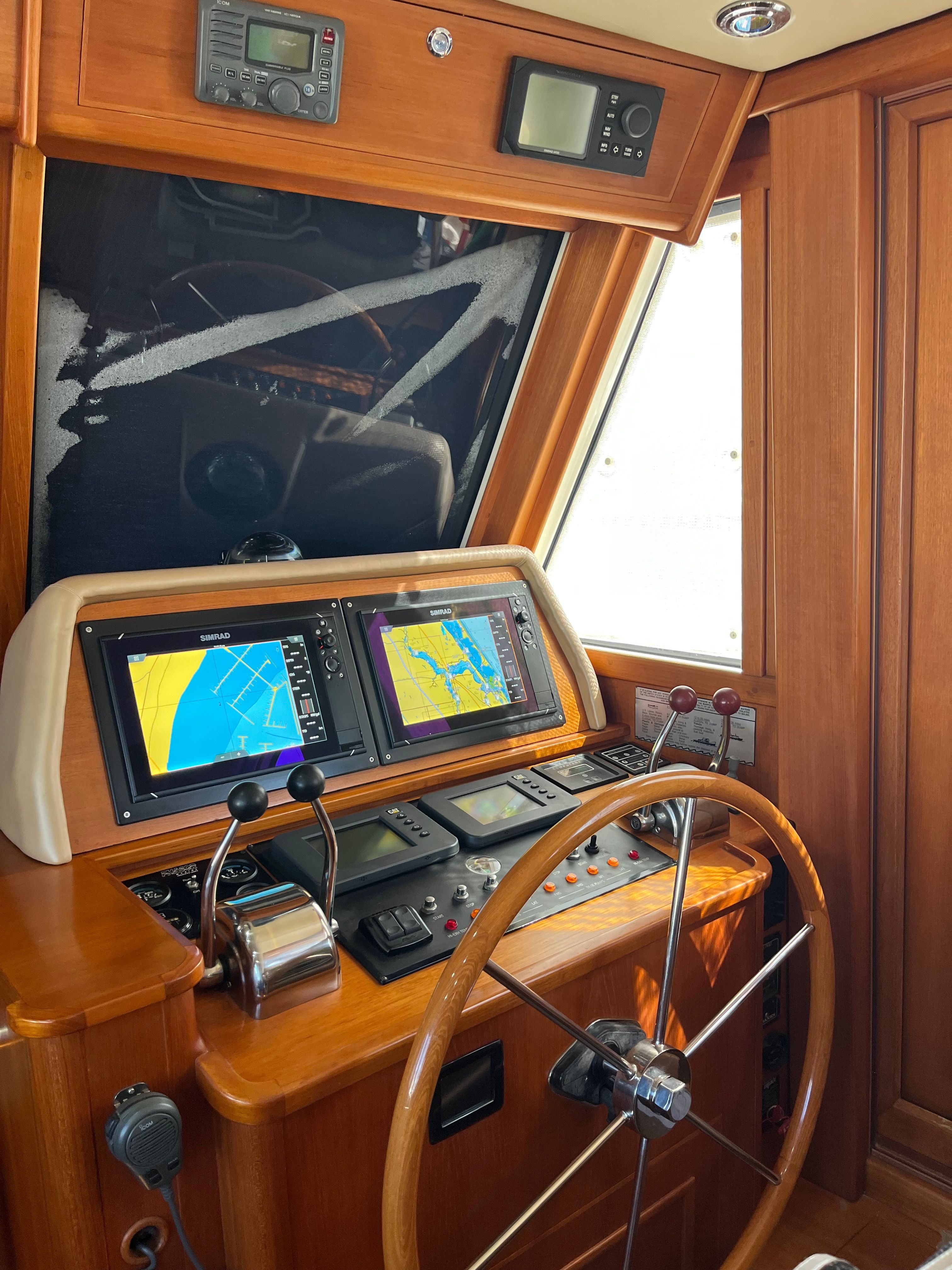 2007 Grand Banks 47 Heritage CL - 40