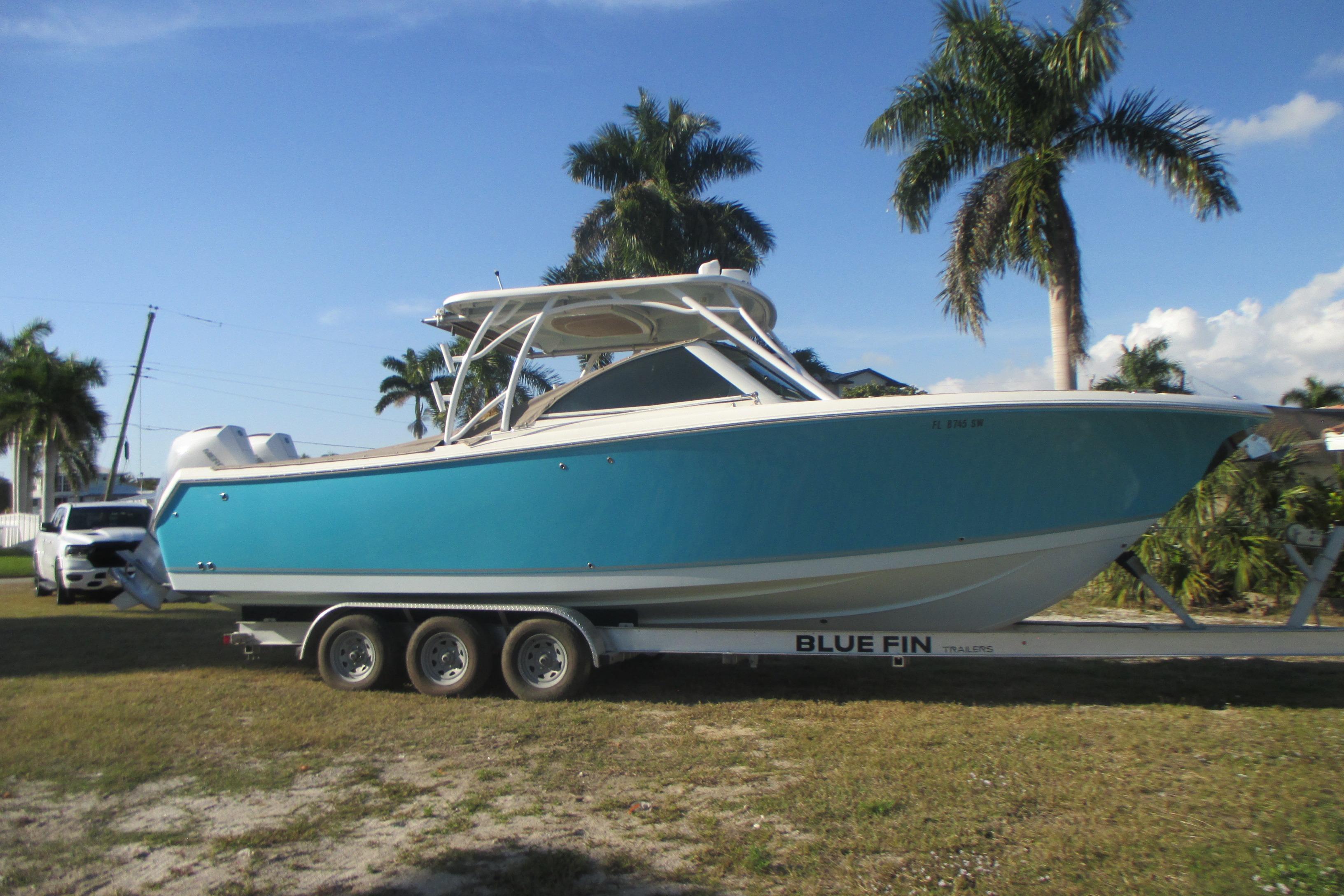 2019 Sailfish 325 DC