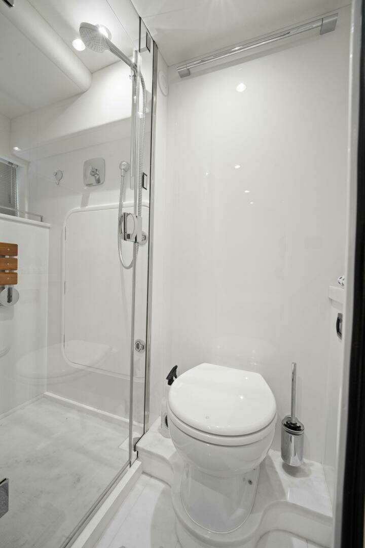 2025 Princess Y95 - Image 71