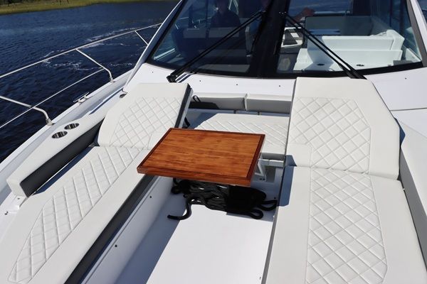 2023 Cruisers Yachts Cantius50 - 5