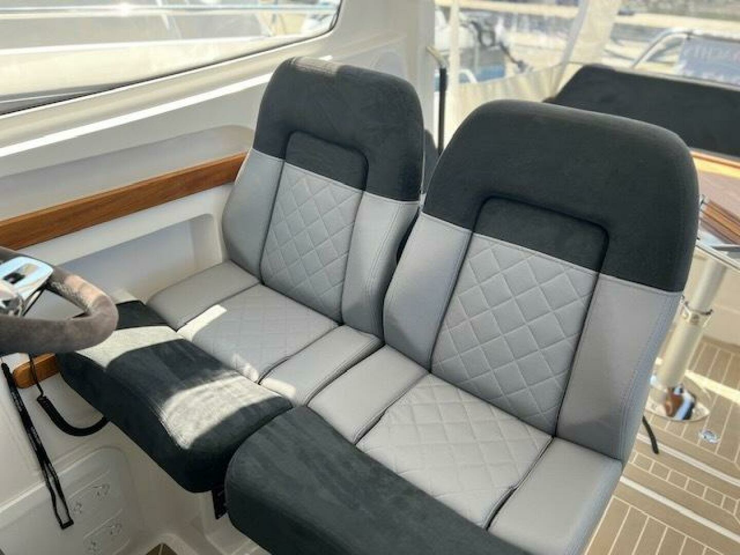 2023 Nimbus W9 - Image 26