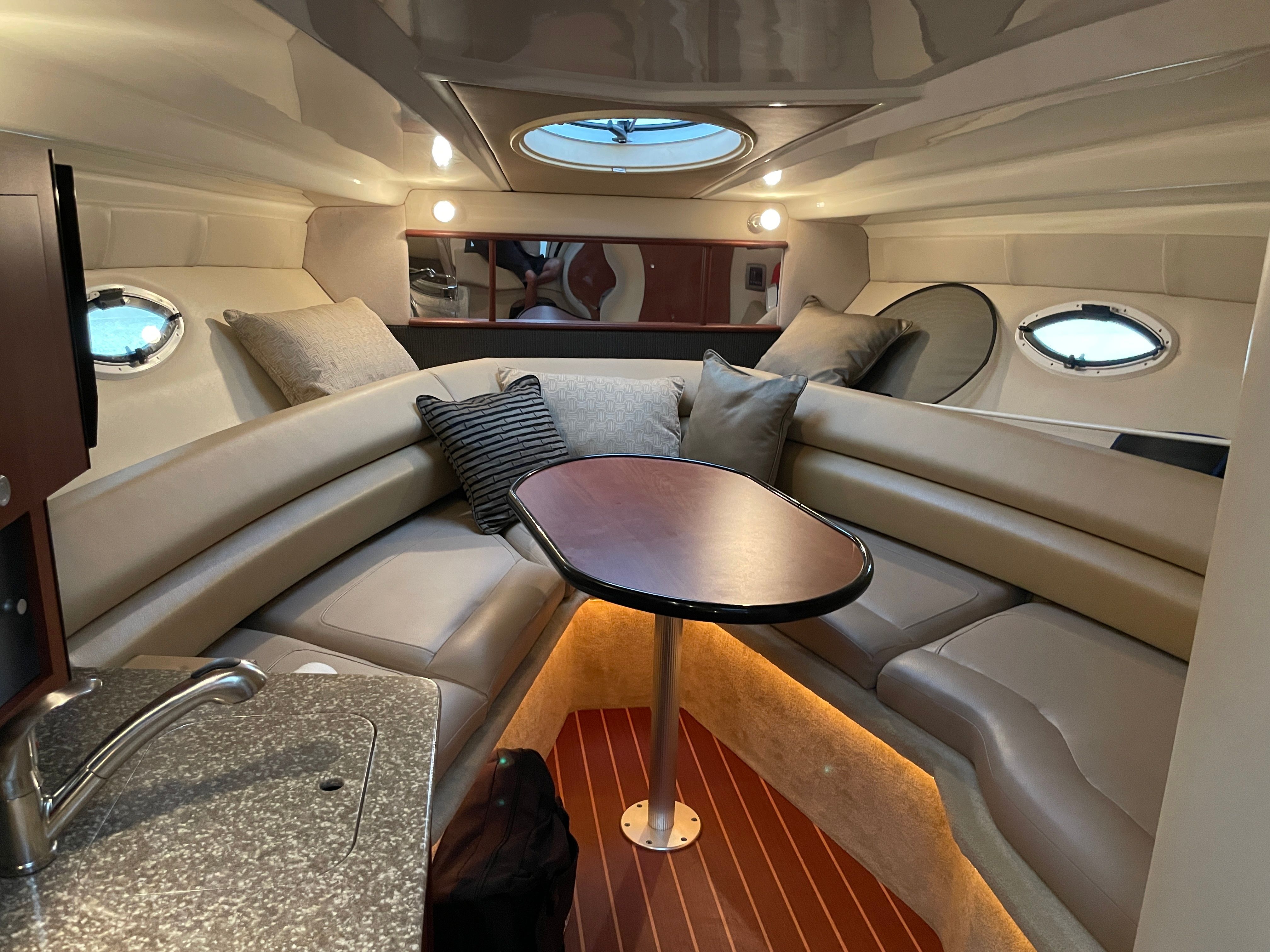 2010 Monterey 280 SCR - 34