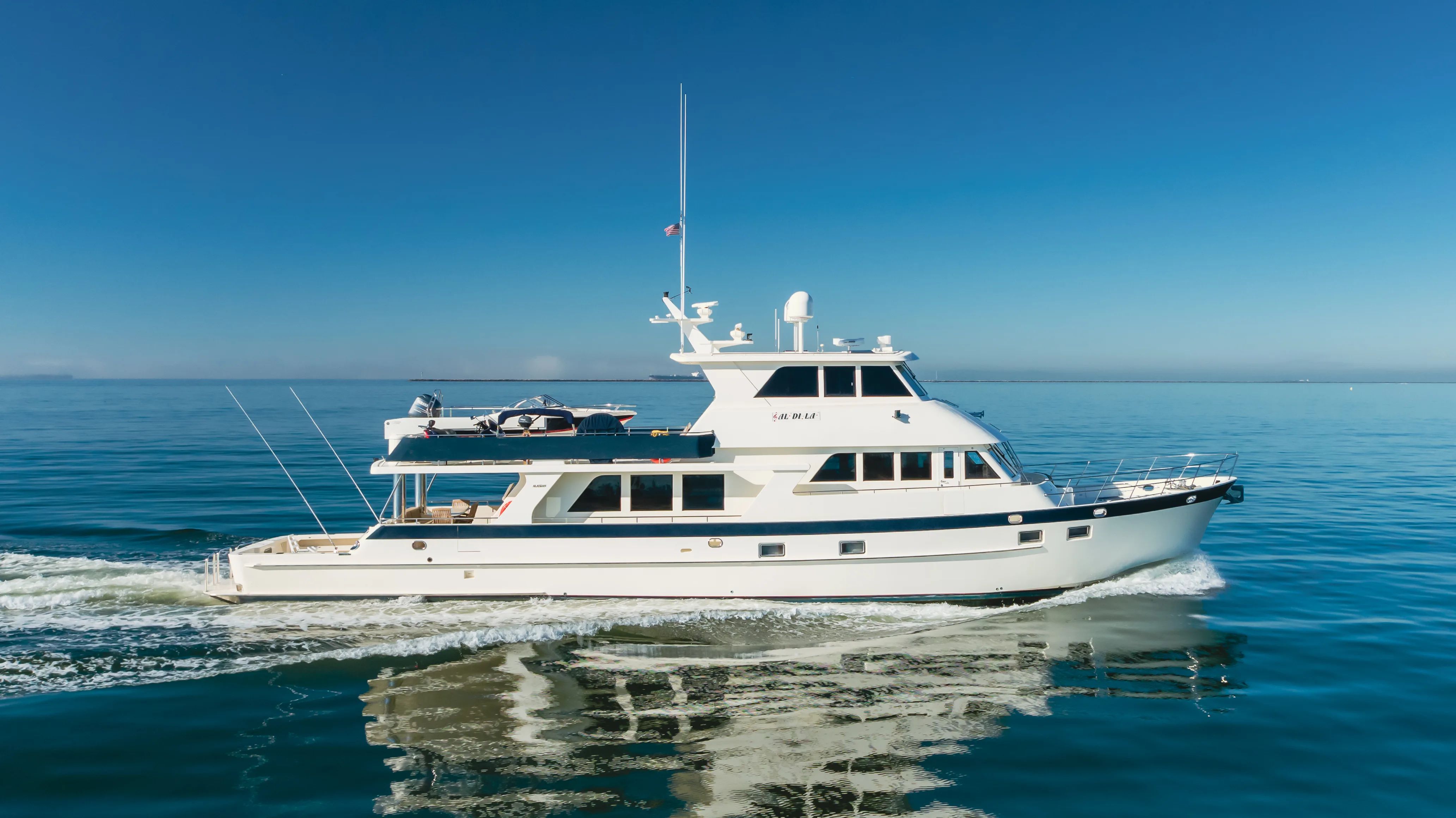 2007 Grand Alaskan Enclosed Bridge CPMY