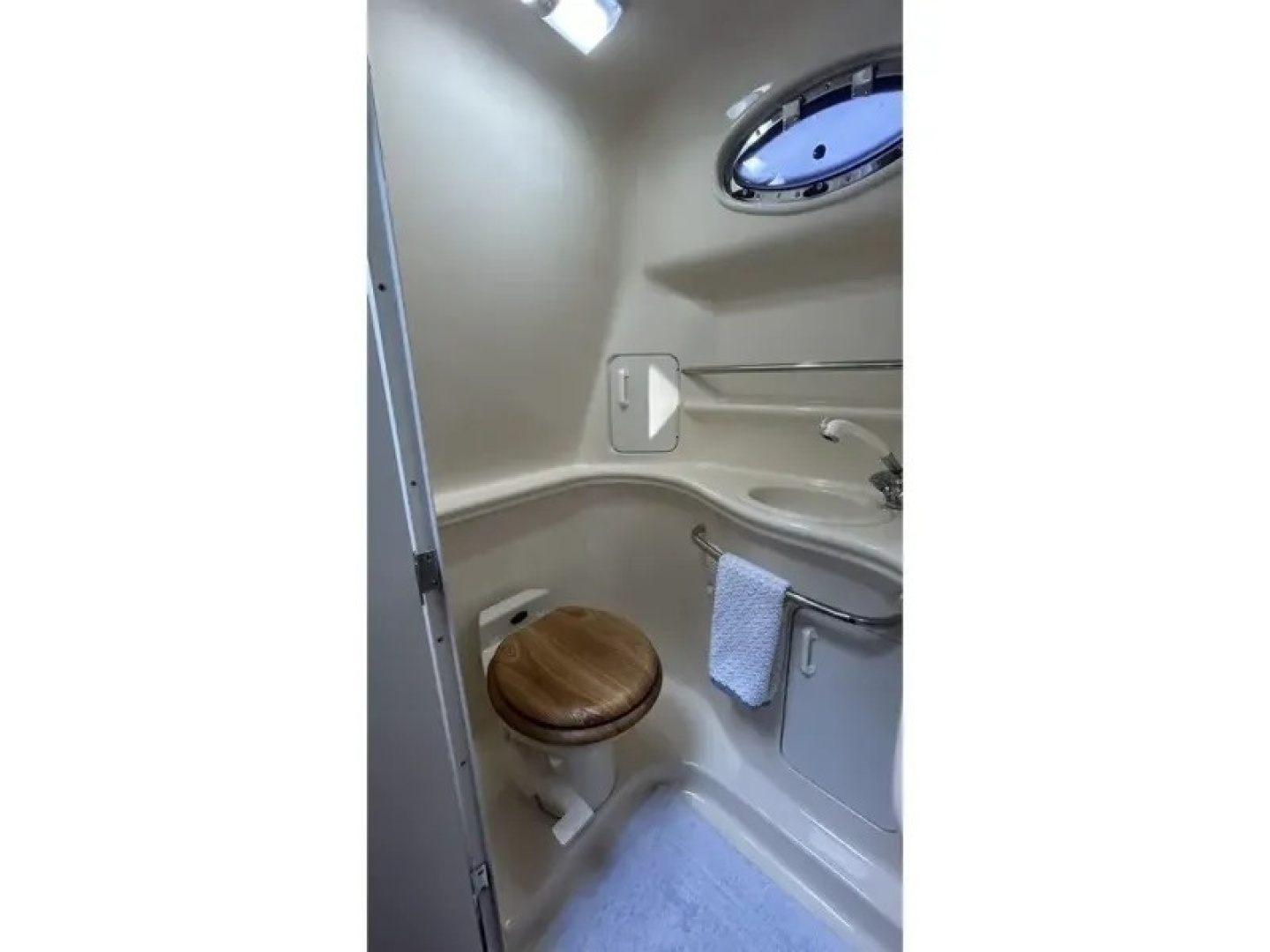 1999 Sea Ray Sundancer 340 - Image 30