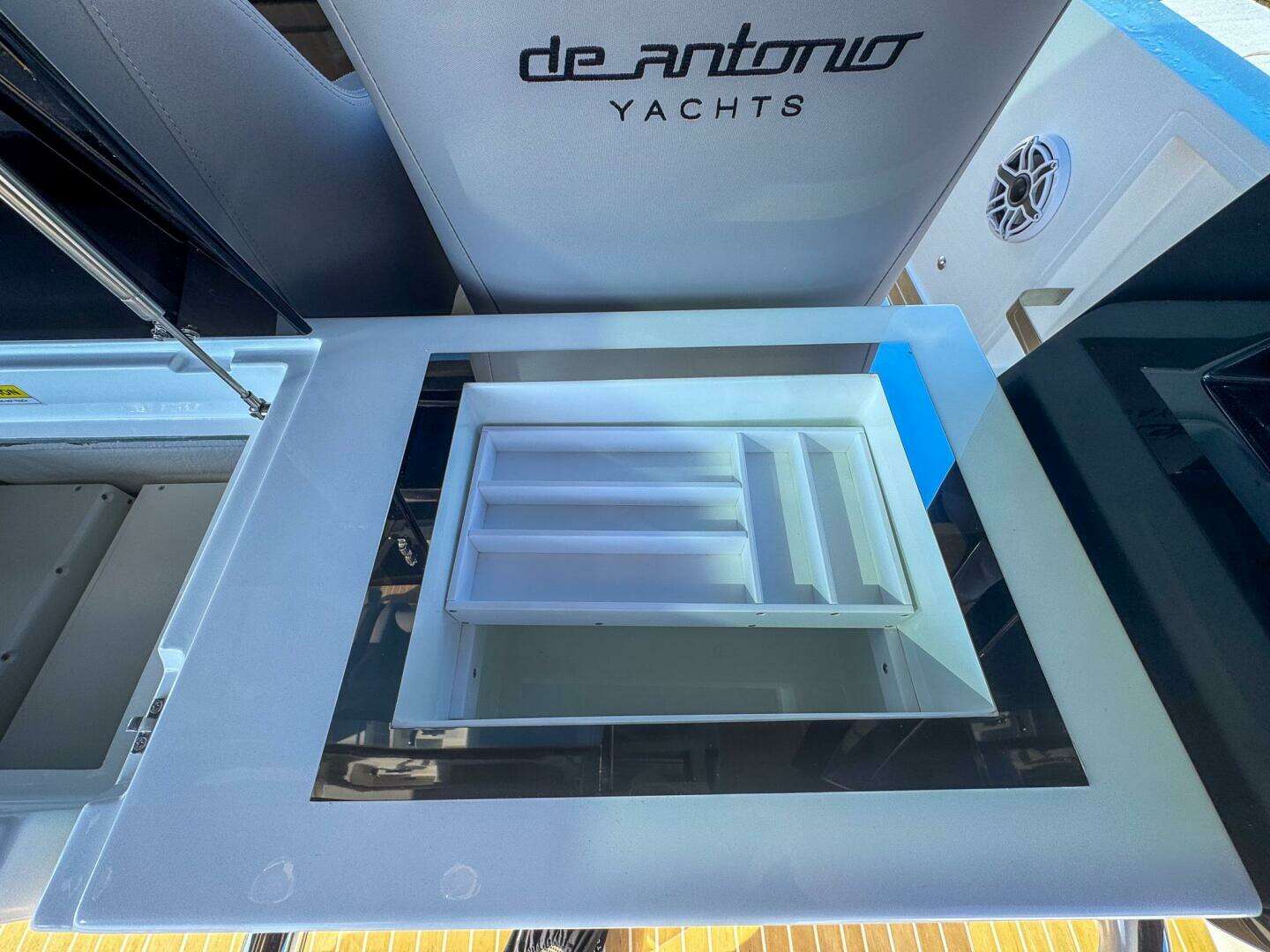 2026 De Antonio Yachts D42 - Image 18