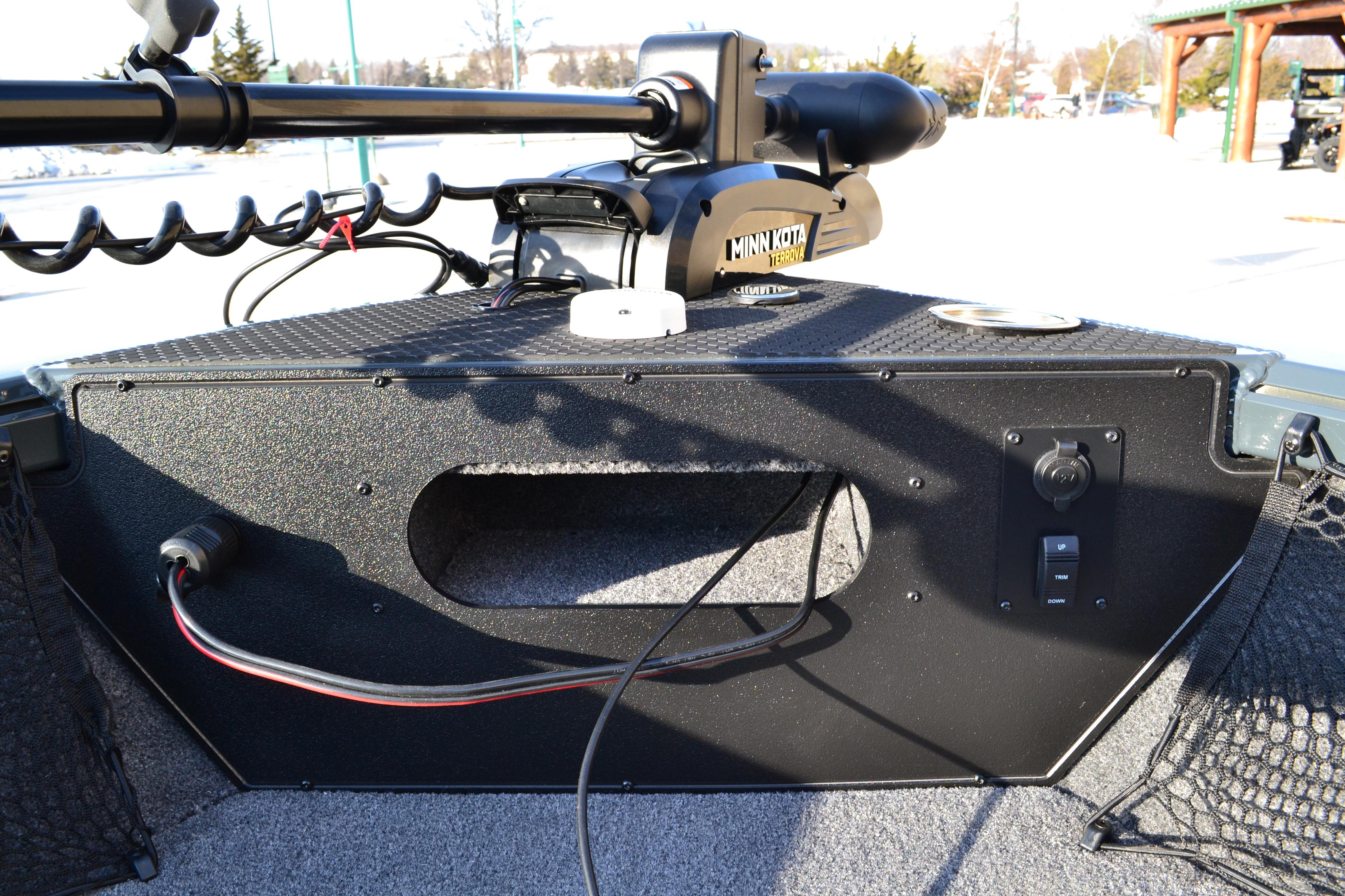 2026 Ranger VS1882SC Reata boat with Minn Kota trolling motor, detailed view.