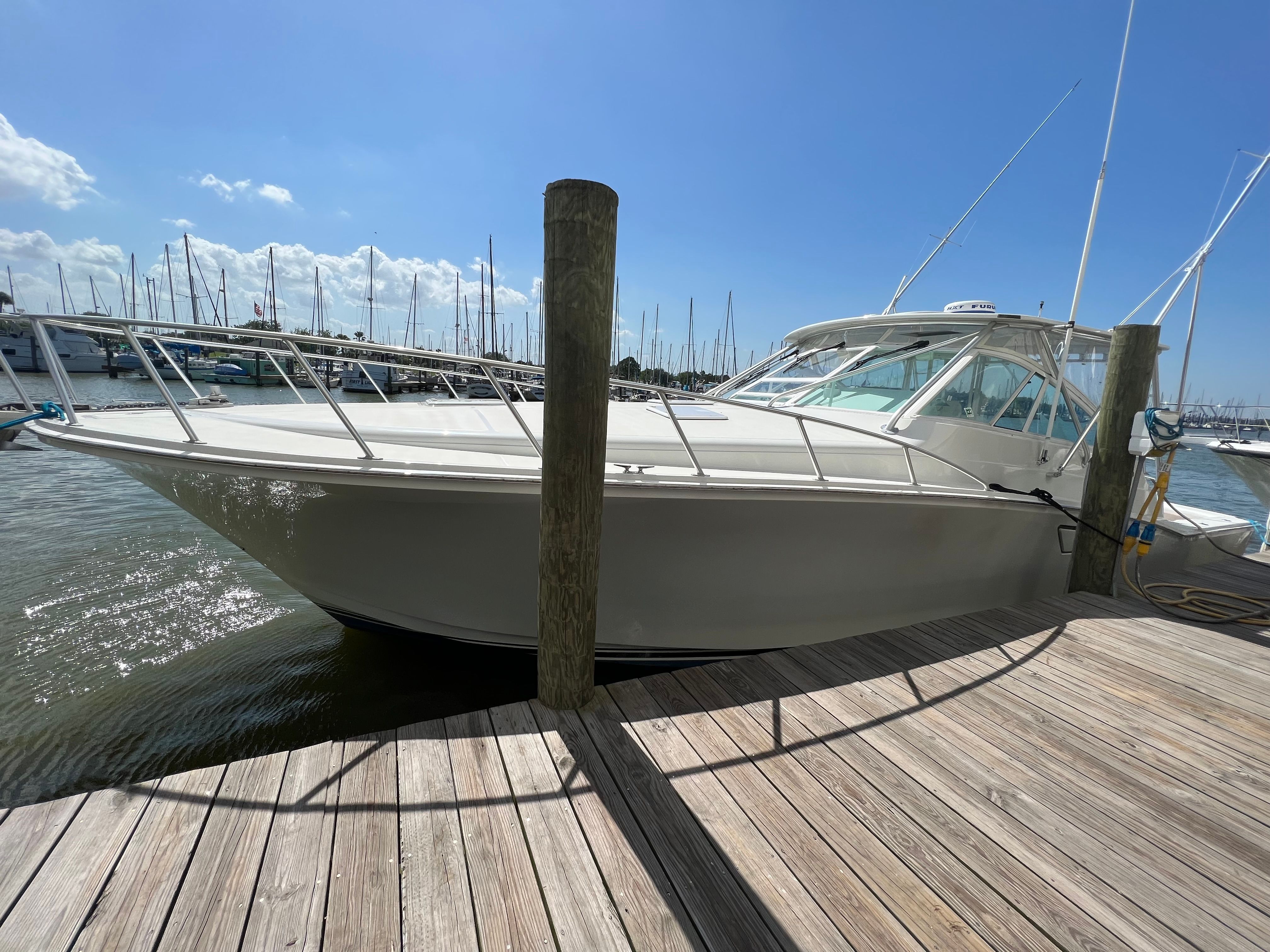 2007 Cabo 45 Express - 14