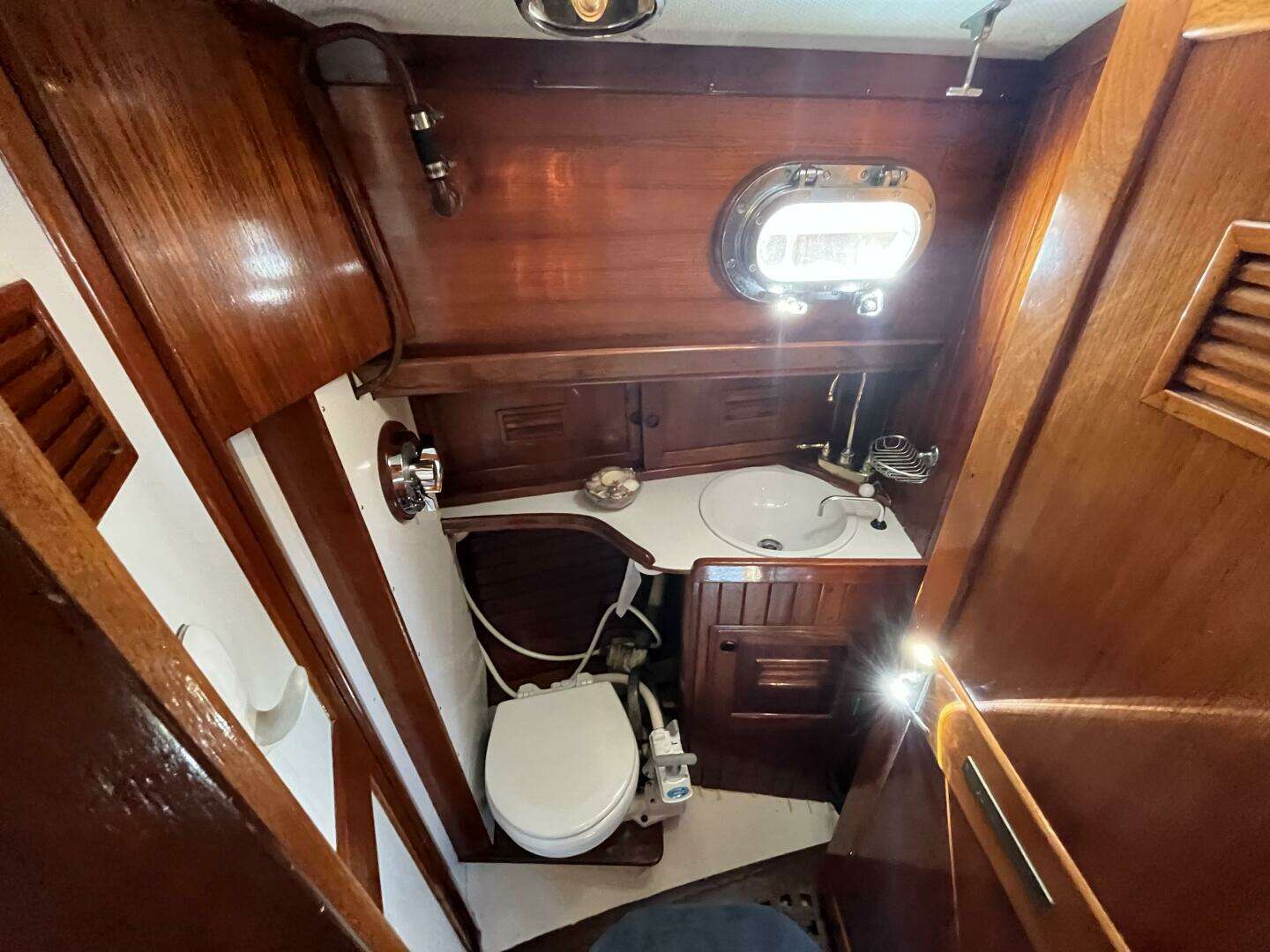 1978 Cheoy Lee Offshore 33 - Image 36