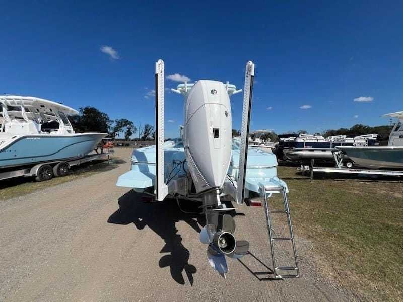 2026 Caymas 28 HB - 10