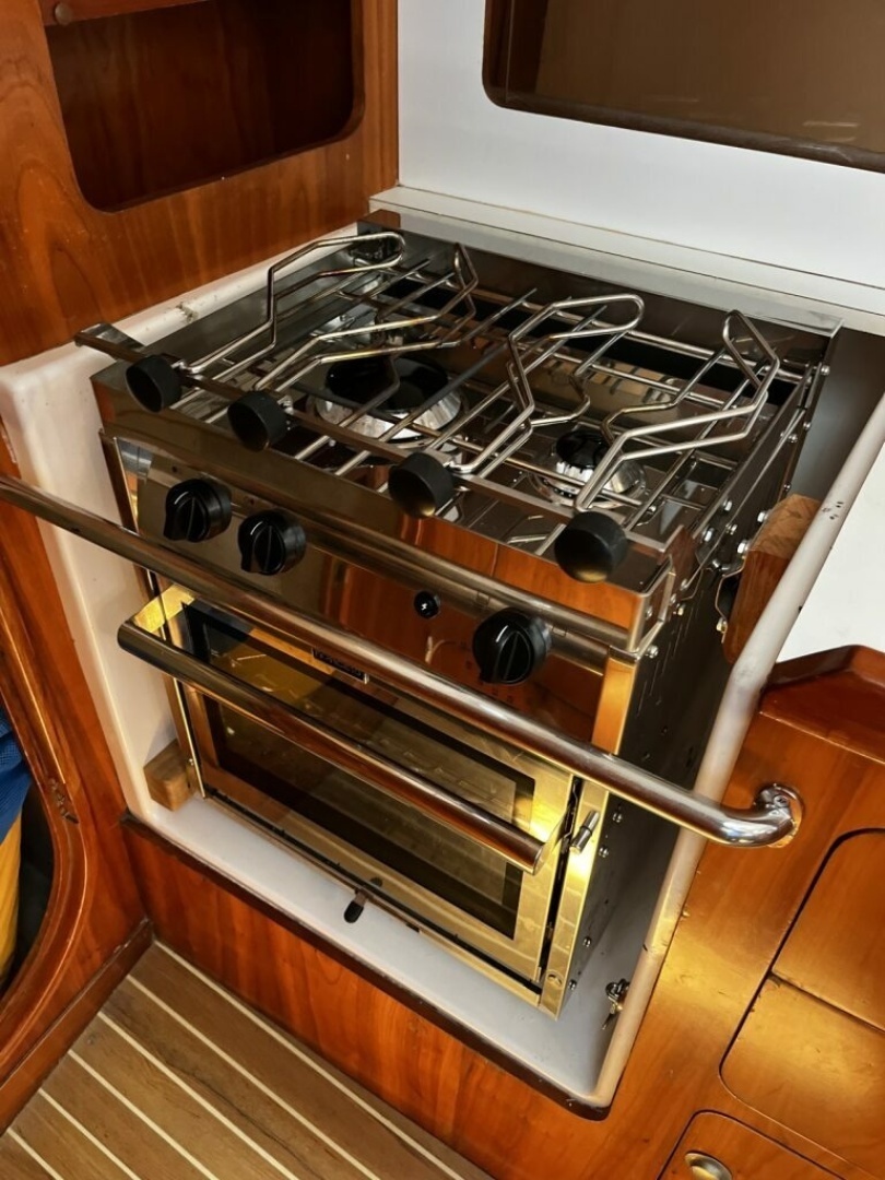 1998 J Boats J/120 - Image 14