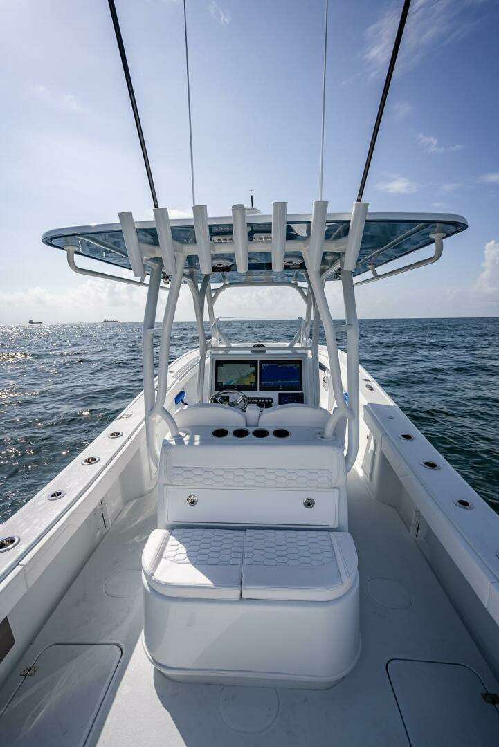 2025 Yellowfin 34 Offshore - Image 31
