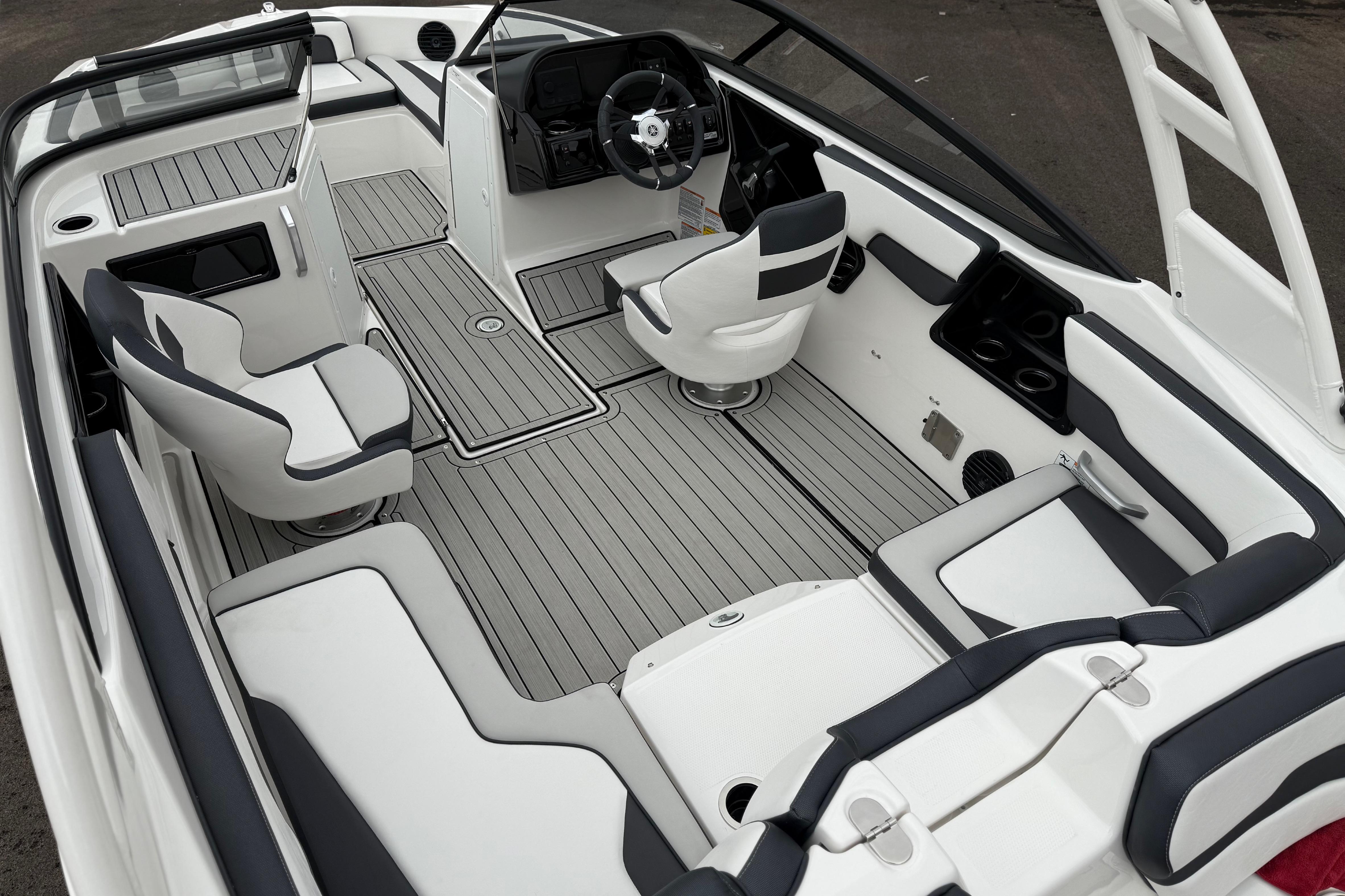 2025 Yamaha Boats 195S interior with sleek seating and modern design.