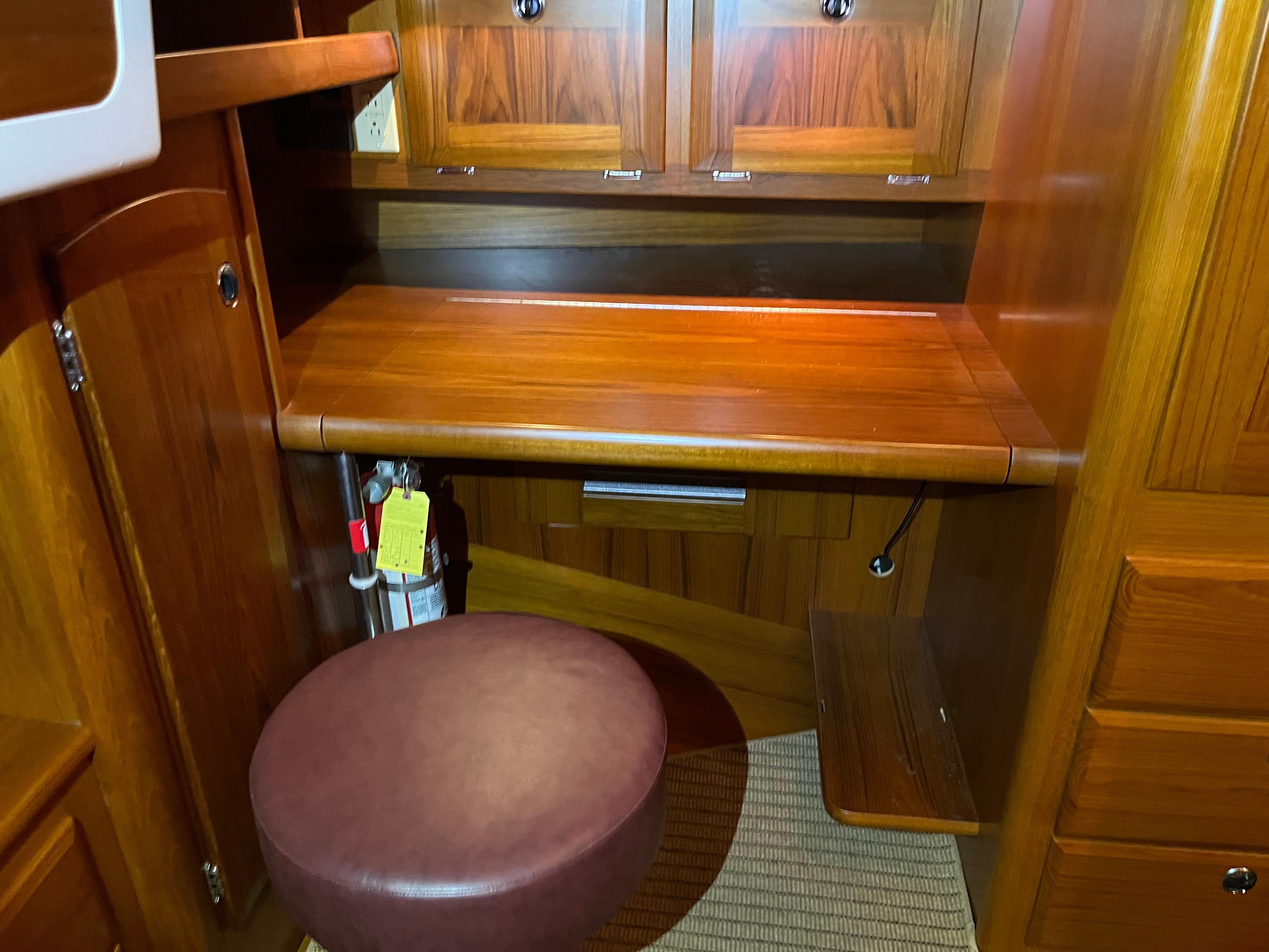 2003 Fantasi 44 Pilot House - 77