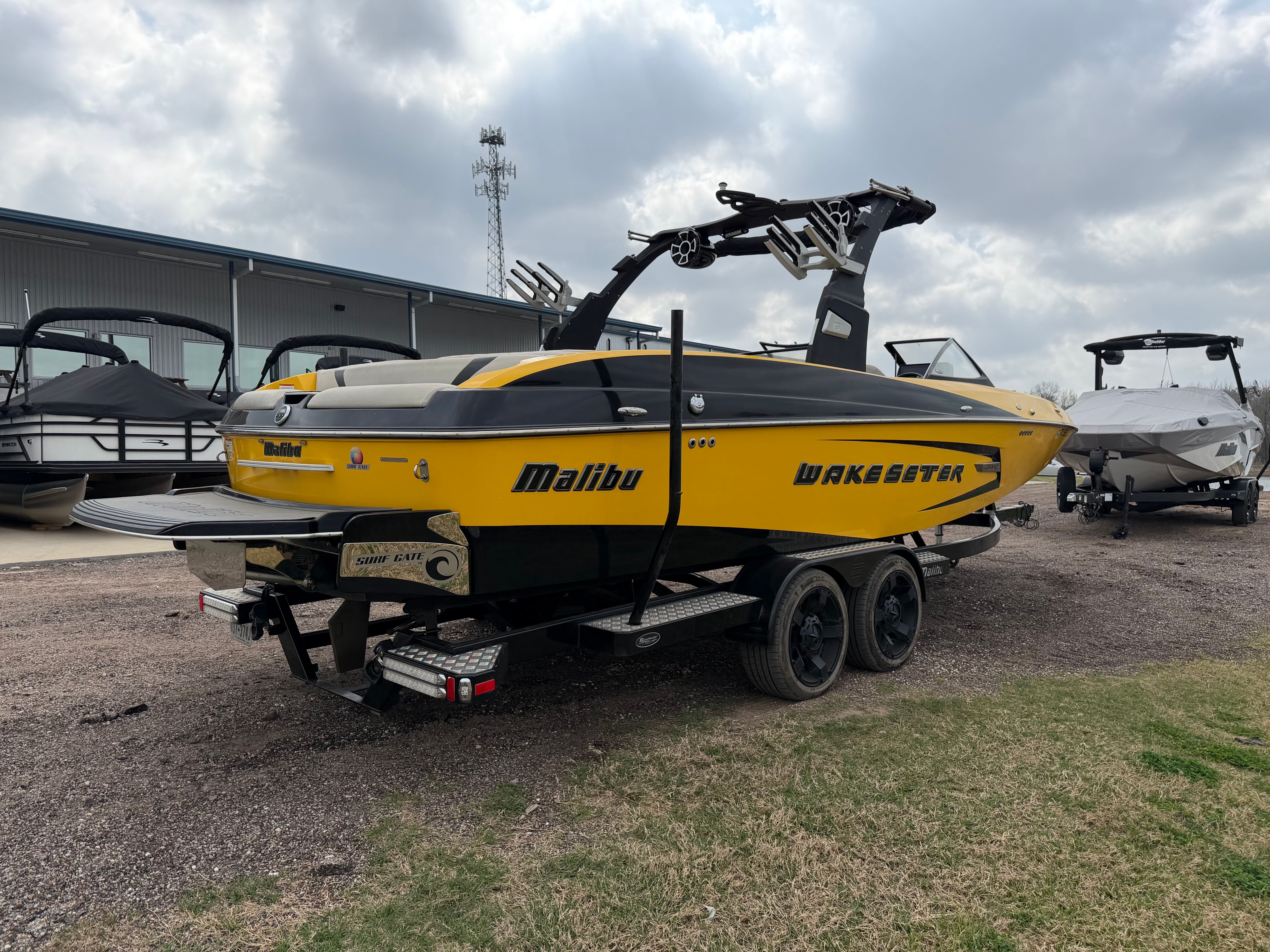 2015 MALIBU 24 MXZ - Image 6